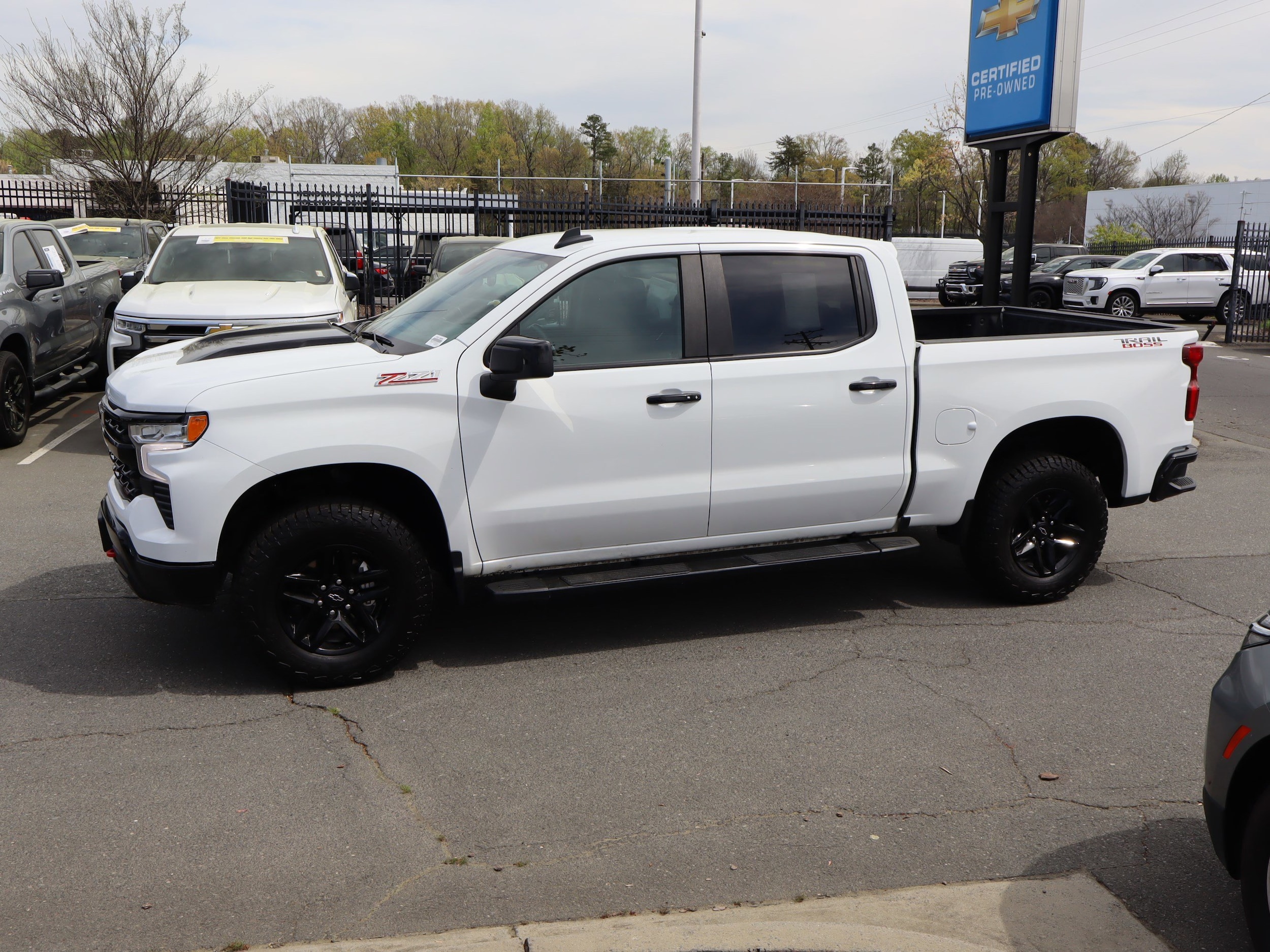2023 Chevrolet Silverado 1500 LT Trail Boss photo 6