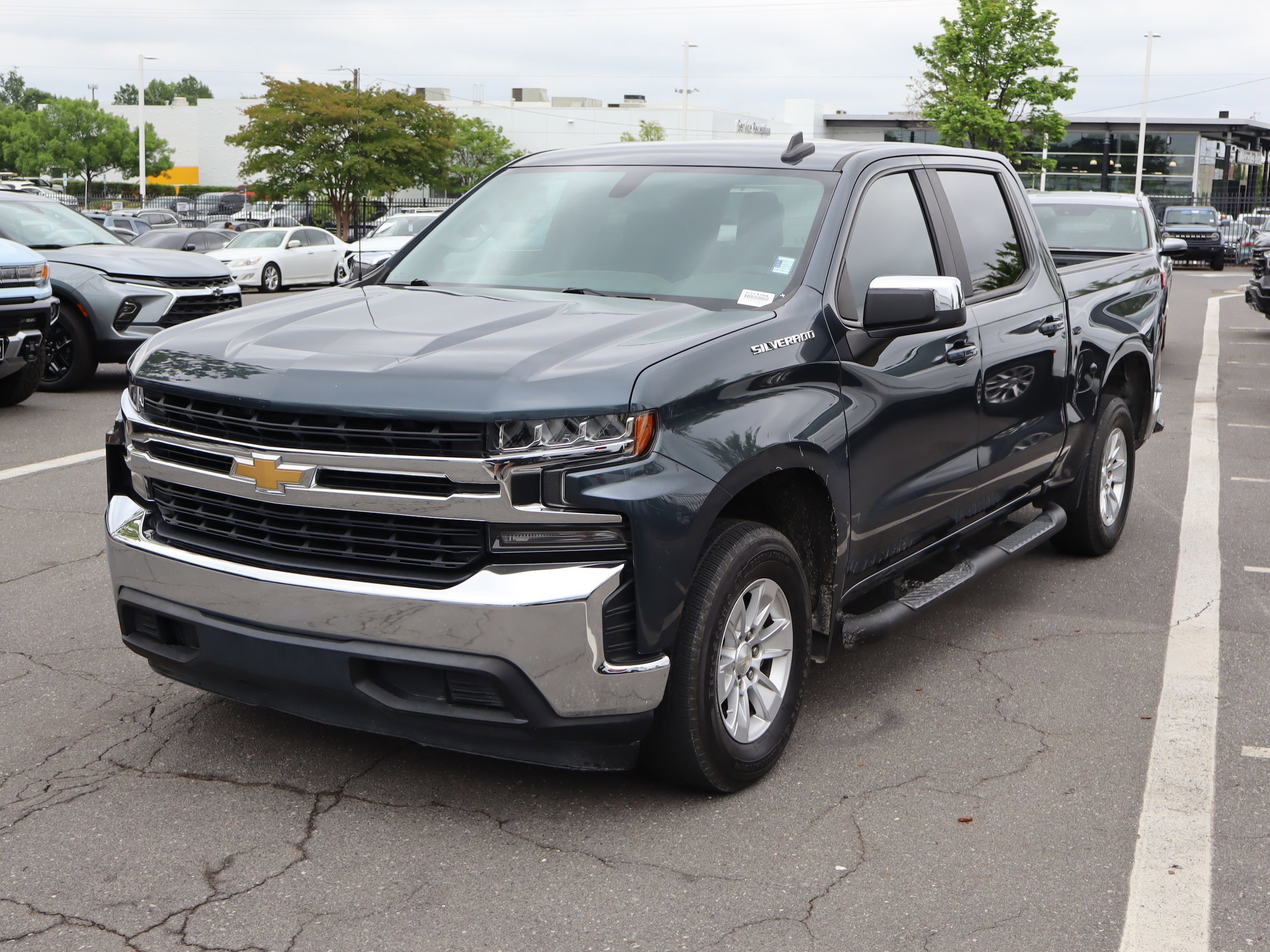 2020 Chevrolet Silverado 1500 LT photo 5