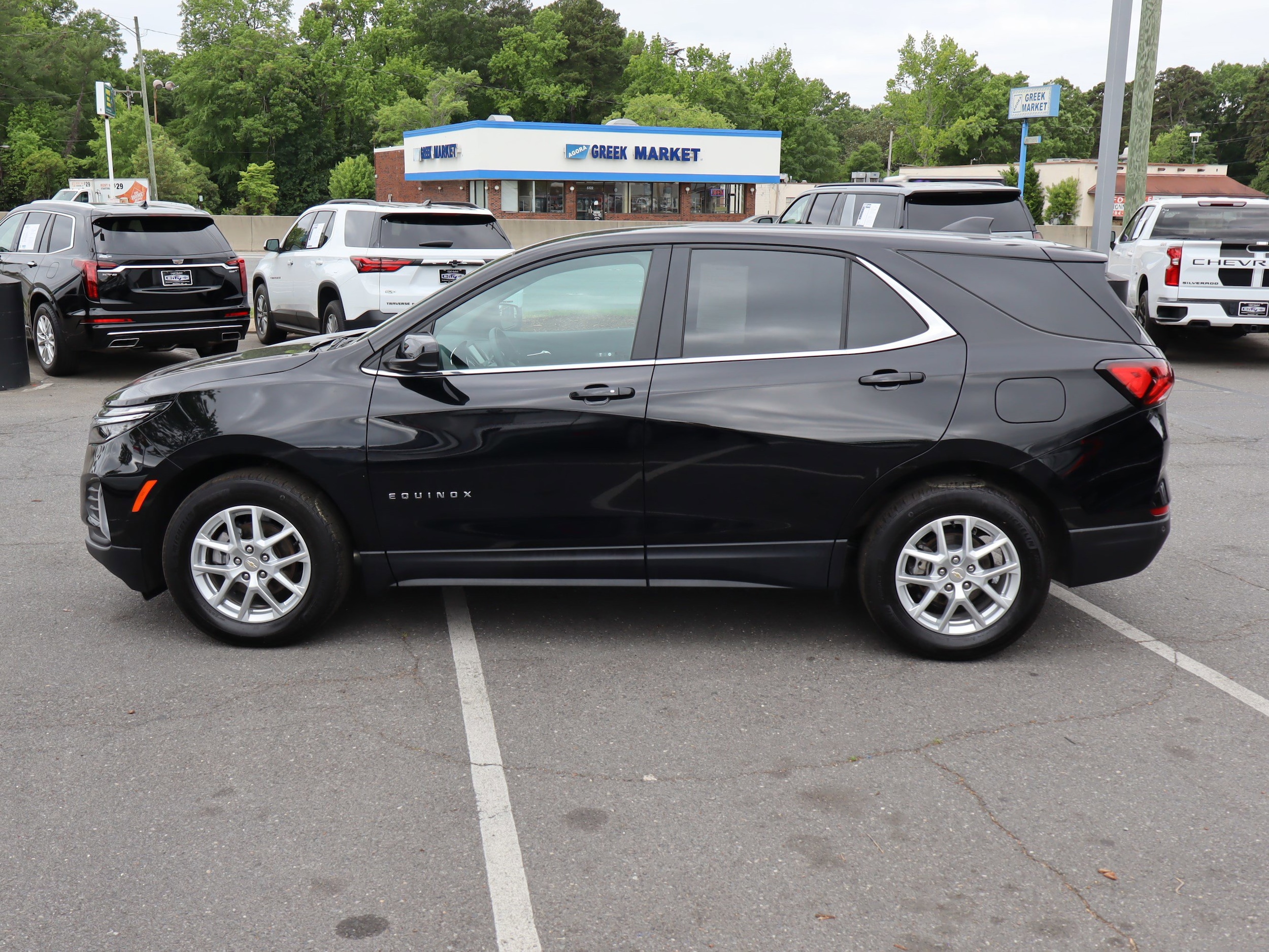 2024 Chevrolet Equinox LT photo 5