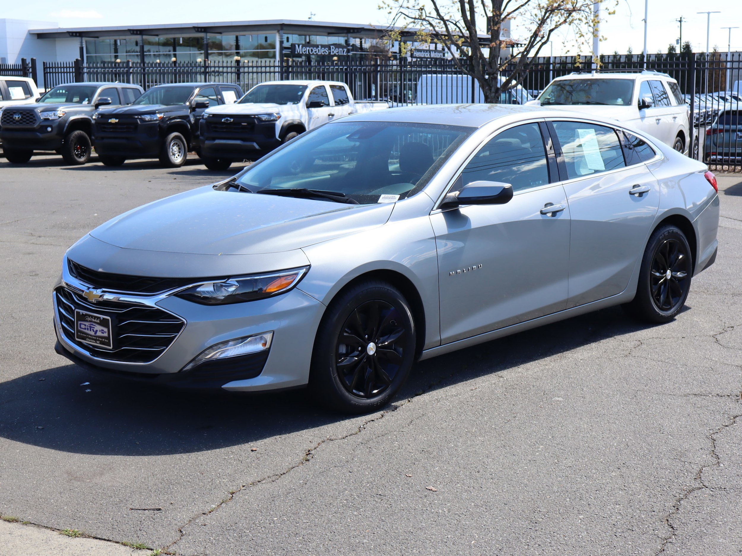 2024 Chevrolet Malibu LT photo 4