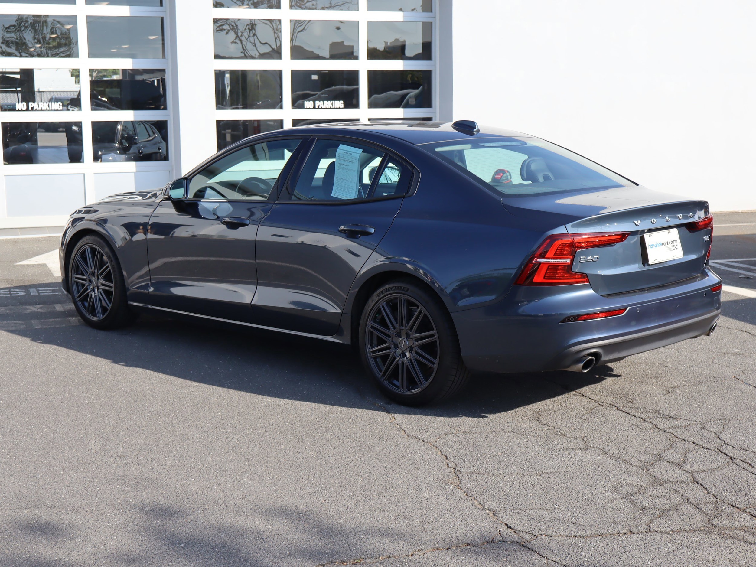 2020 Volvo S60 Momentum photo 3