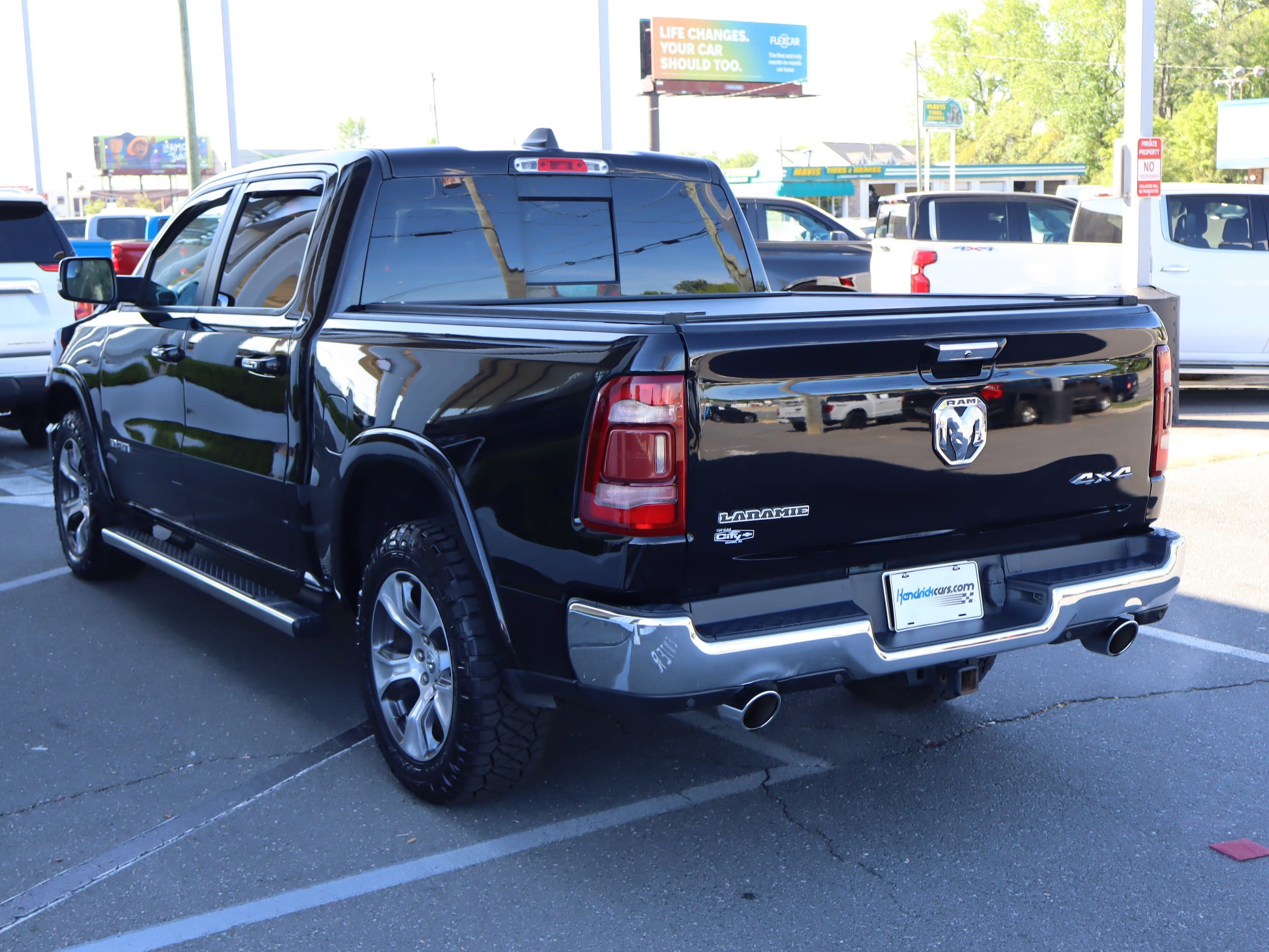 2020 Ram 1500 Laramie photo 3