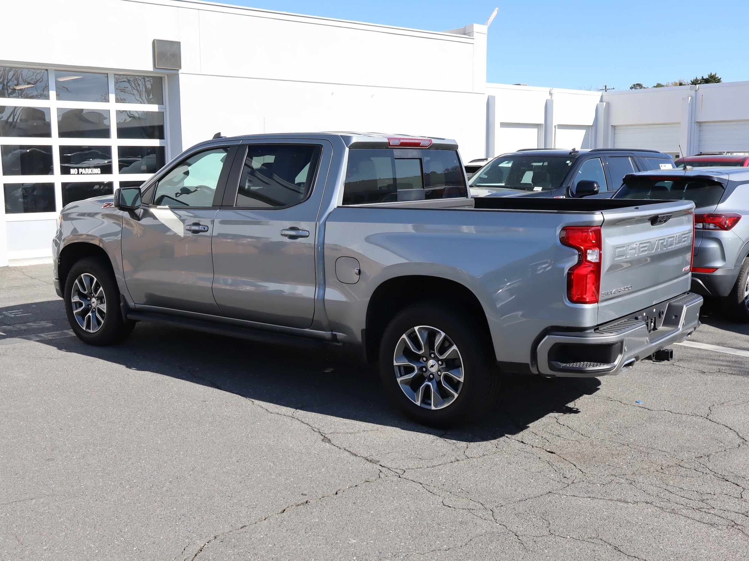 2024 Chevrolet Silverado 1500 RST photo 3