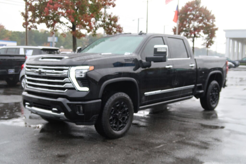 Used 2025 Chevrolet Silverado 2500HD High Country Pickup