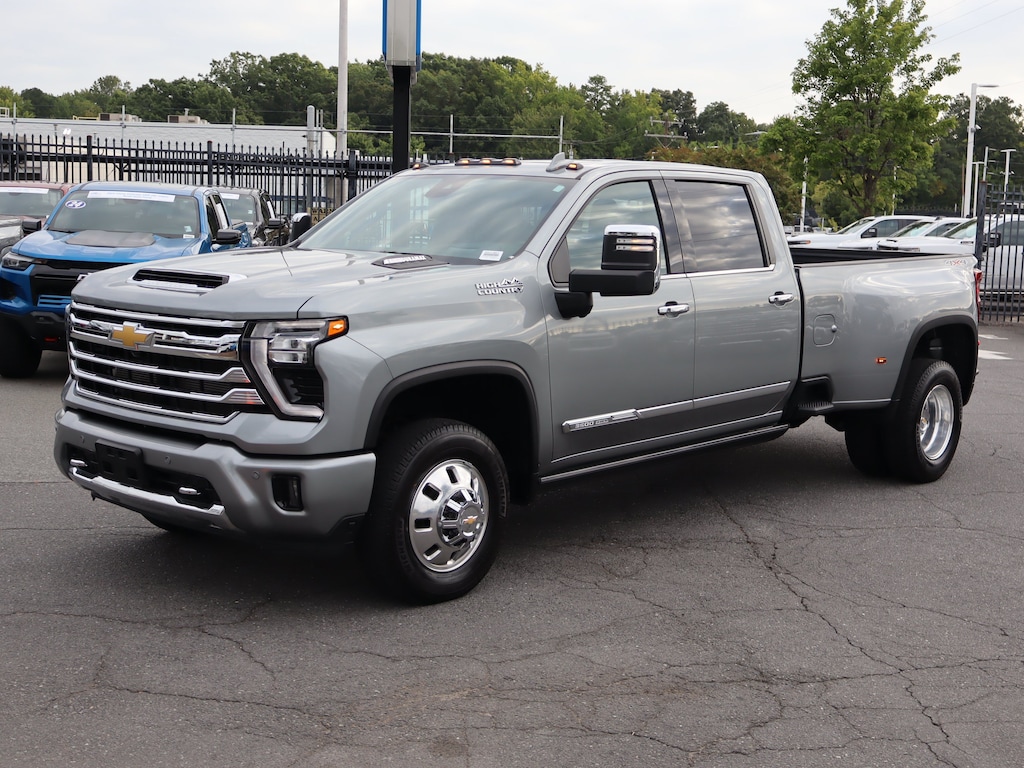 Used 2025 Chevrolet Silverado 3500HD High Country Pickup