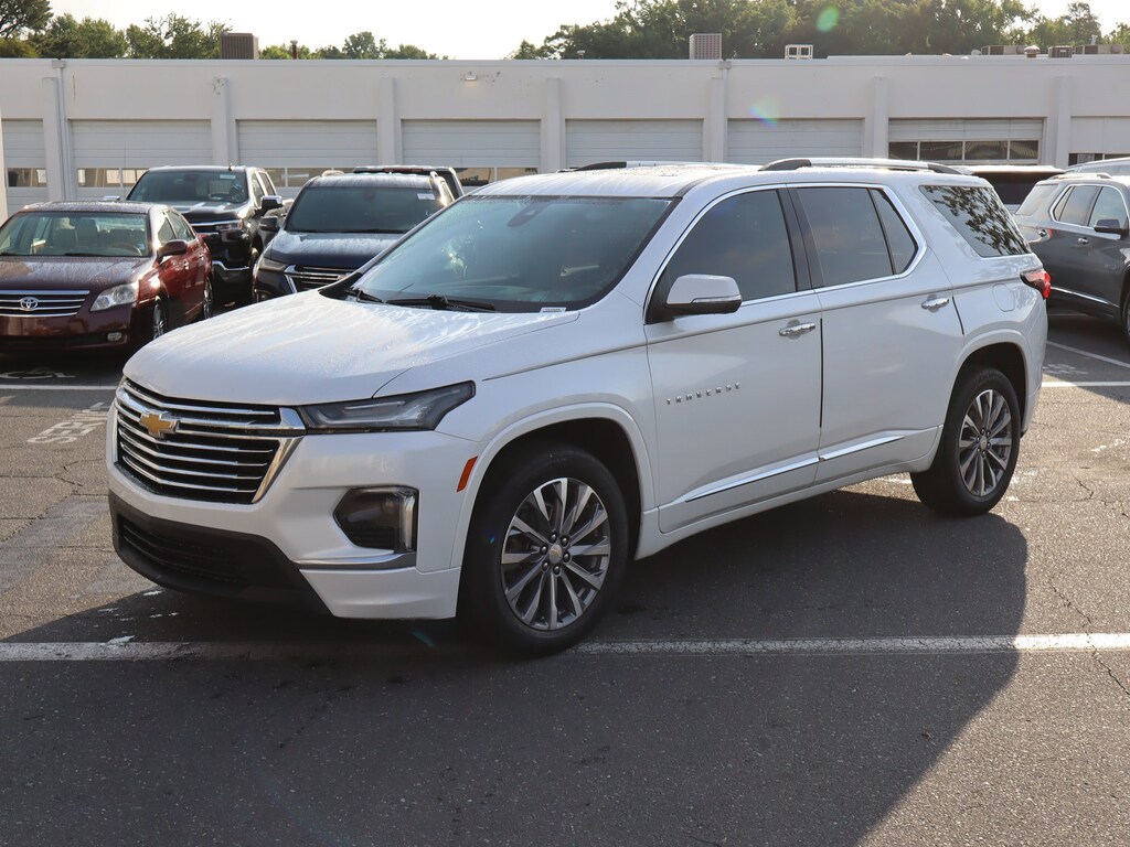 Used 2023 Chevrolet Traverse Premier SUV