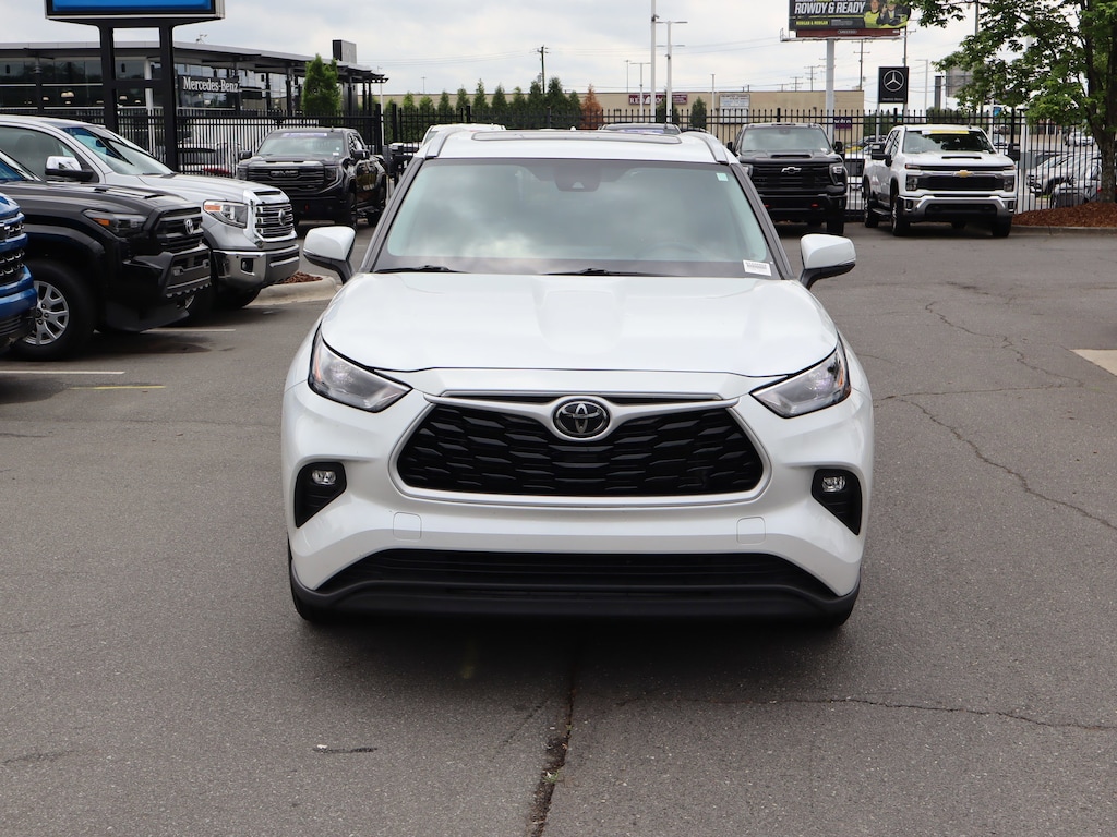 Used 2024 Toyota Highlander XLE SUV