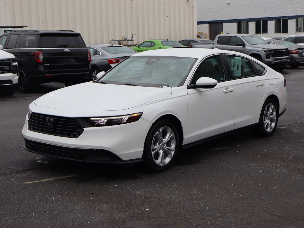 Used 2023 Honda Accord LX Sedan