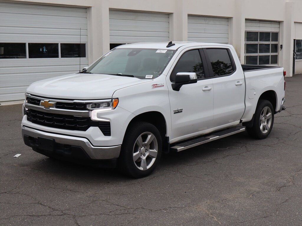 Used 2024 Chevrolet Silverado 1500 LT Pickup