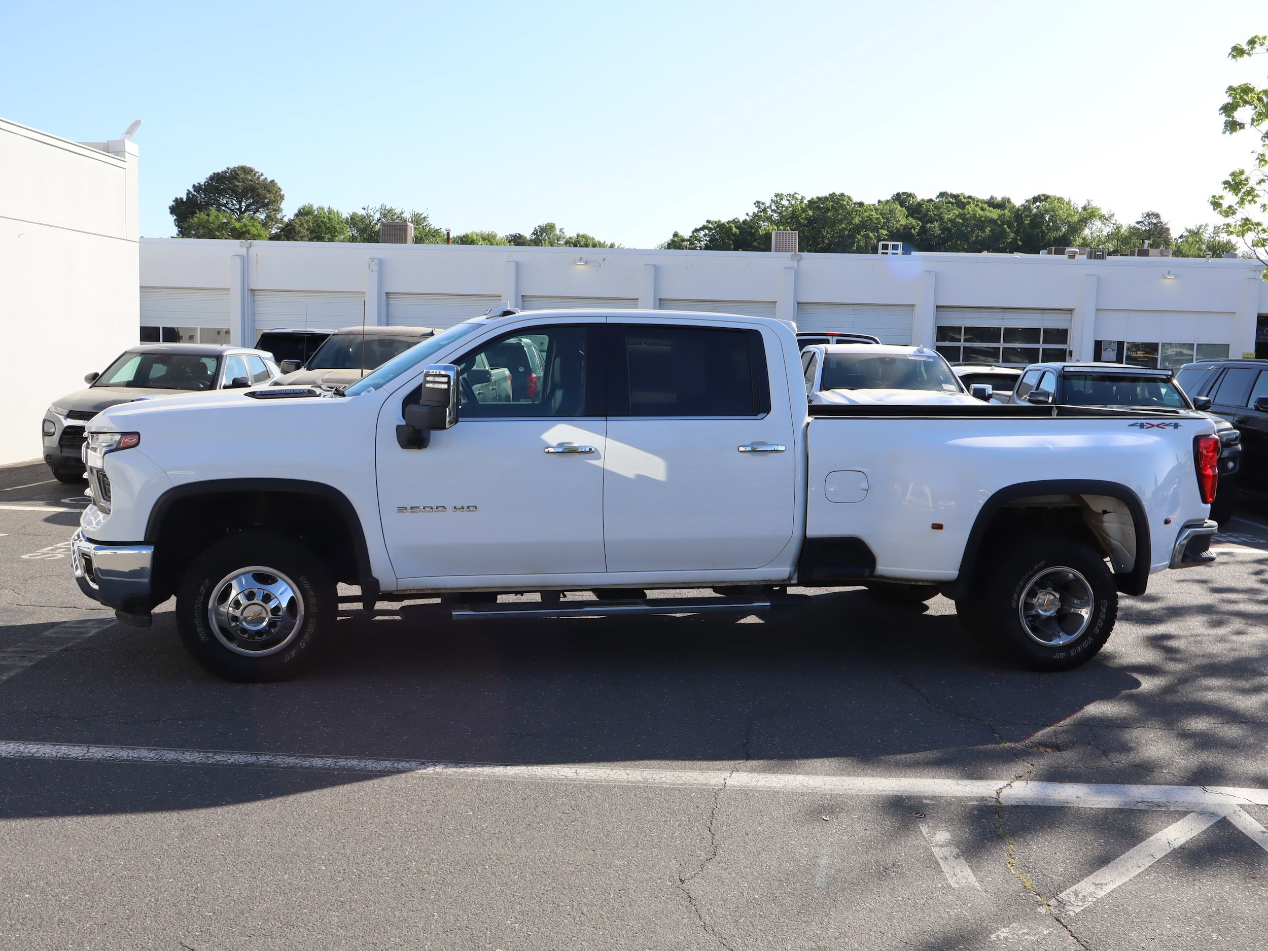 2024 Chevrolet Silverado 3500HD LTZ photo 6