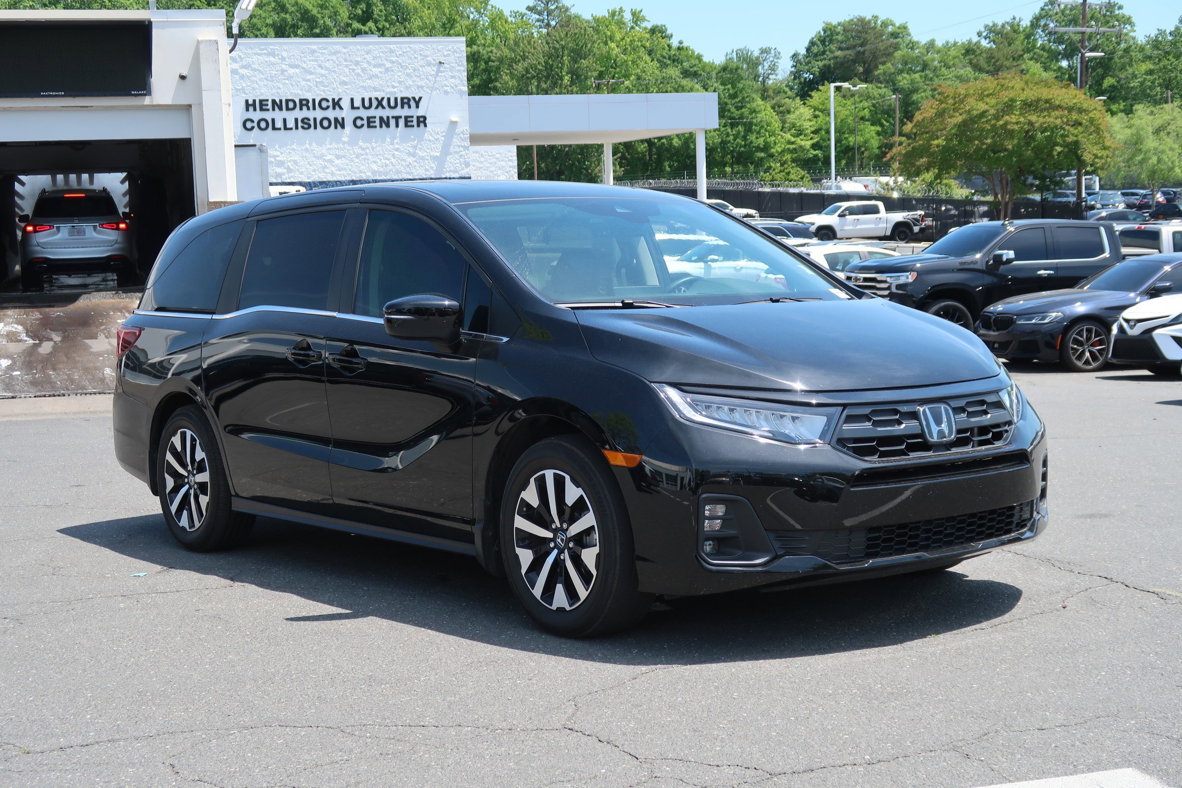 2025 Honda Odyssey EX-L photo 2