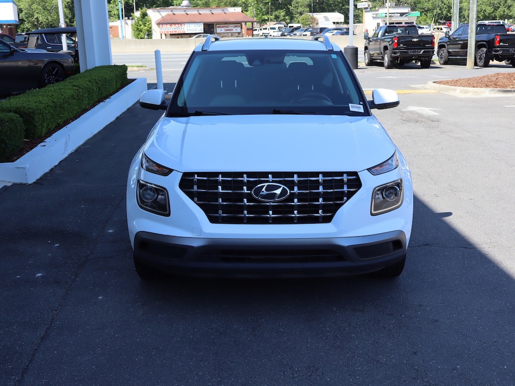 Used 2021 Hyundai Venue SEL SUV