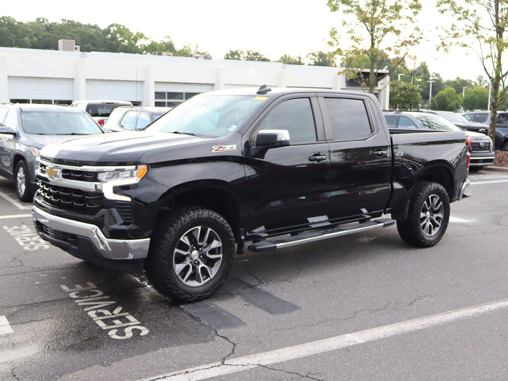 Used 2022 Chevrolet Silverado 1500 LT Pickup