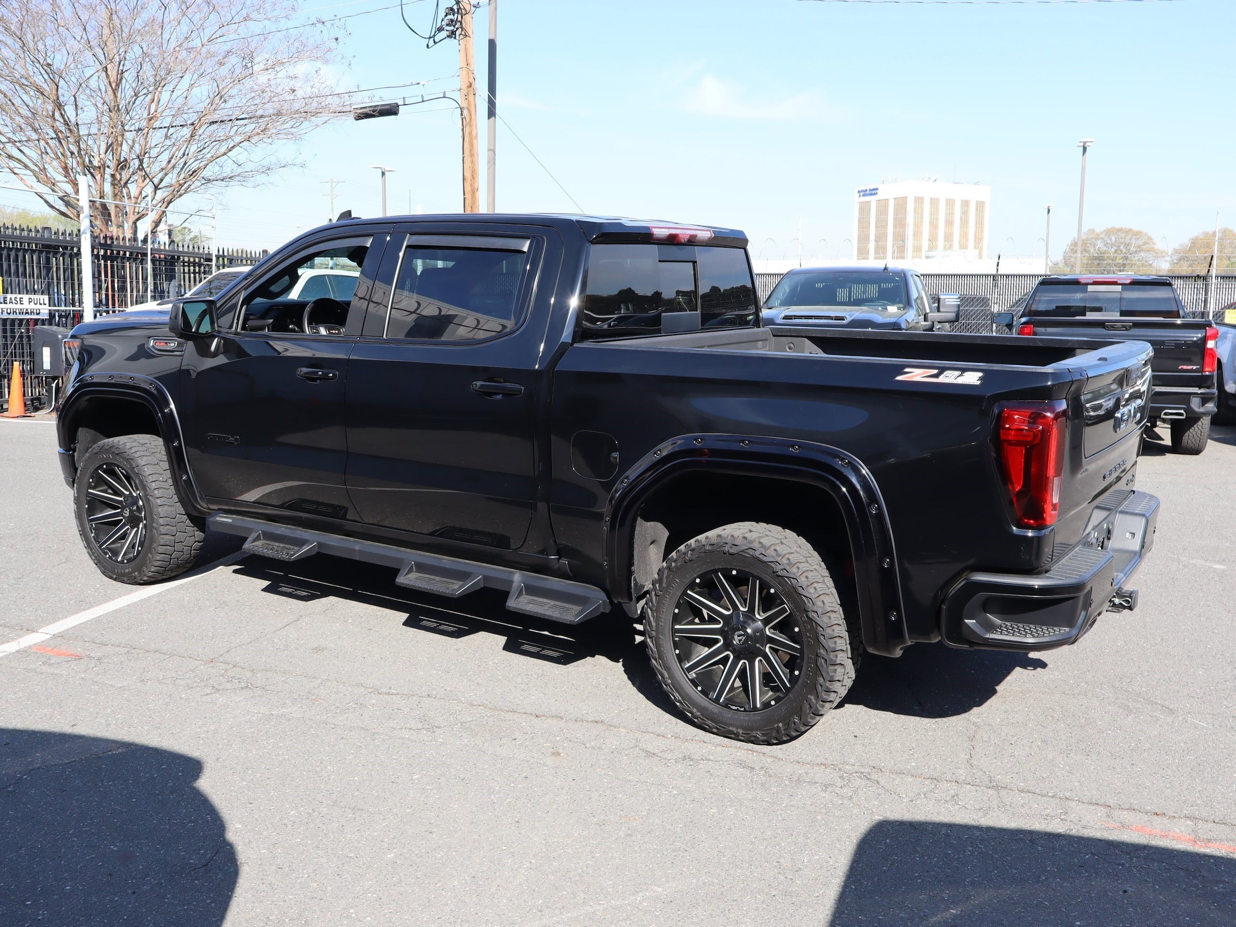 2023 GMC Sierra 1500 AT4 photo 6