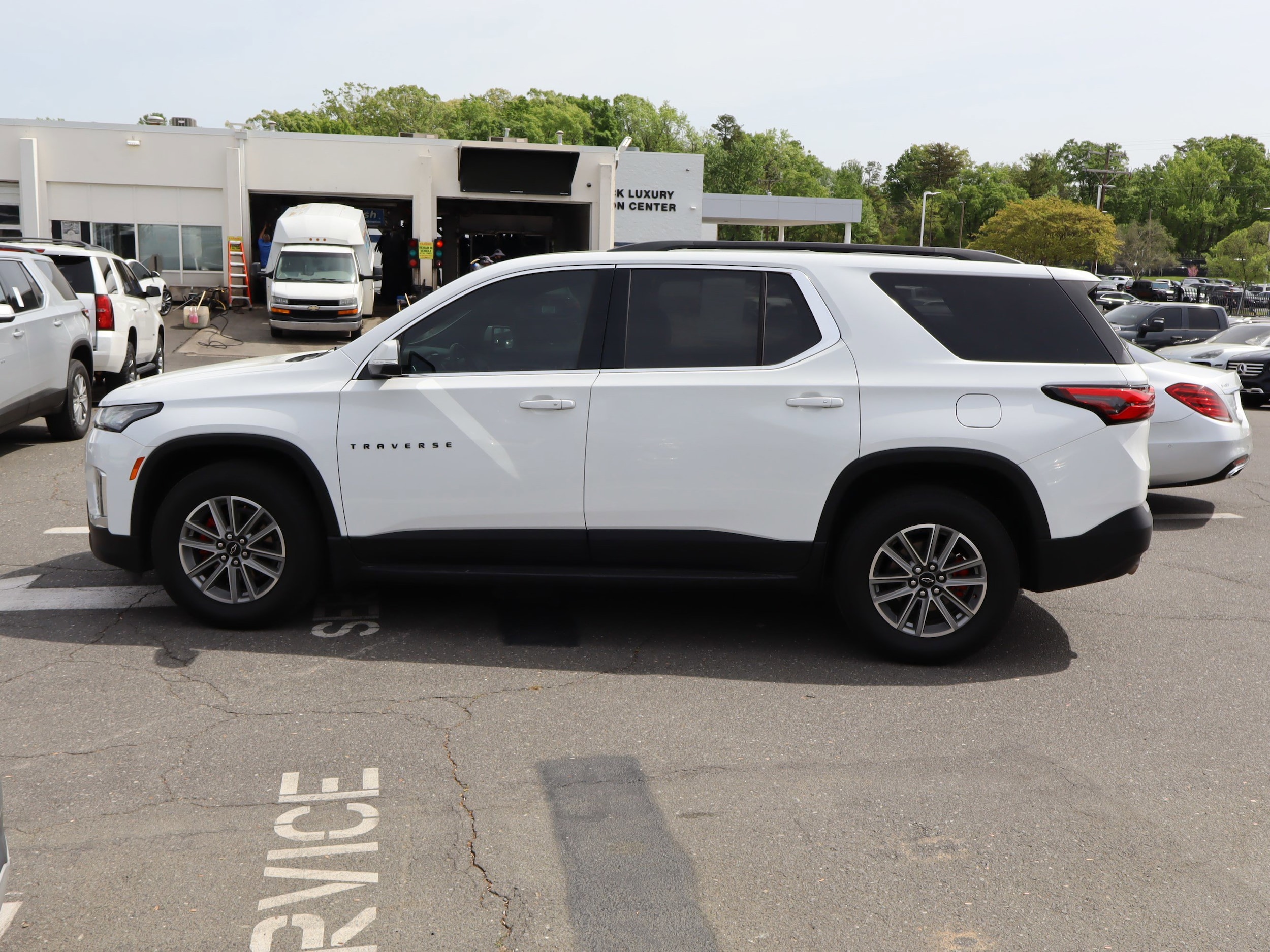 2022 Chevrolet Traverse LT Cloth photo 6