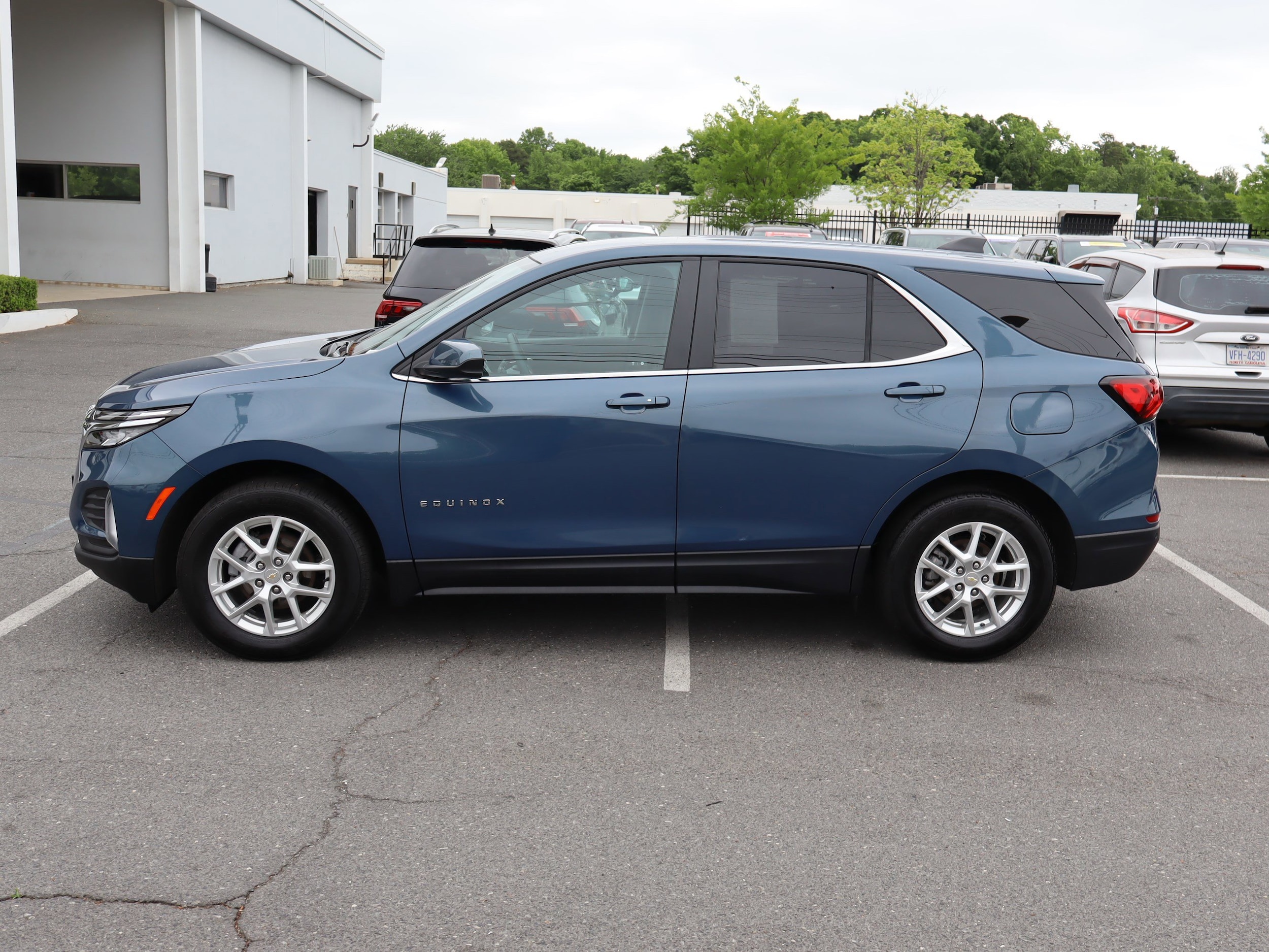 2024 Chevrolet Equinox LT photo 5