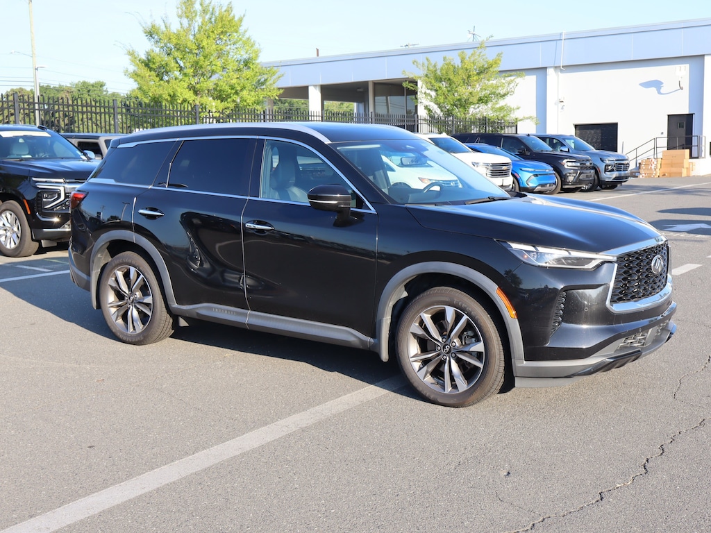 Used 2023 INFINITI QX60 LUXE SUV