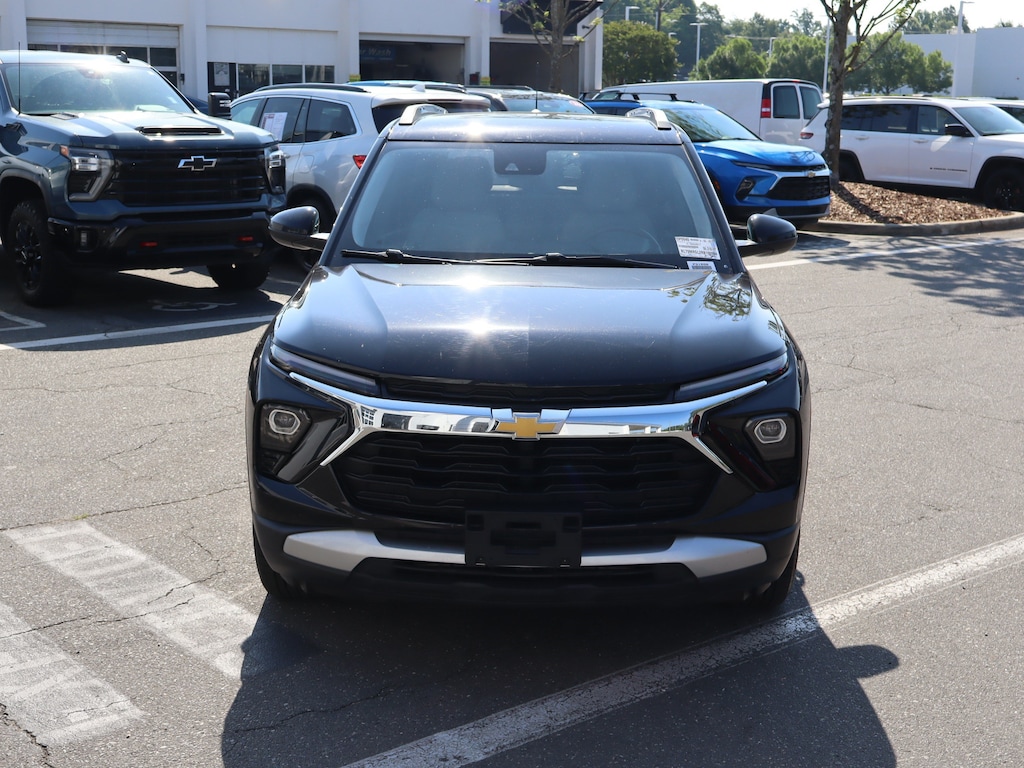 Used 2024 Chevrolet Trailblazer LT SUV