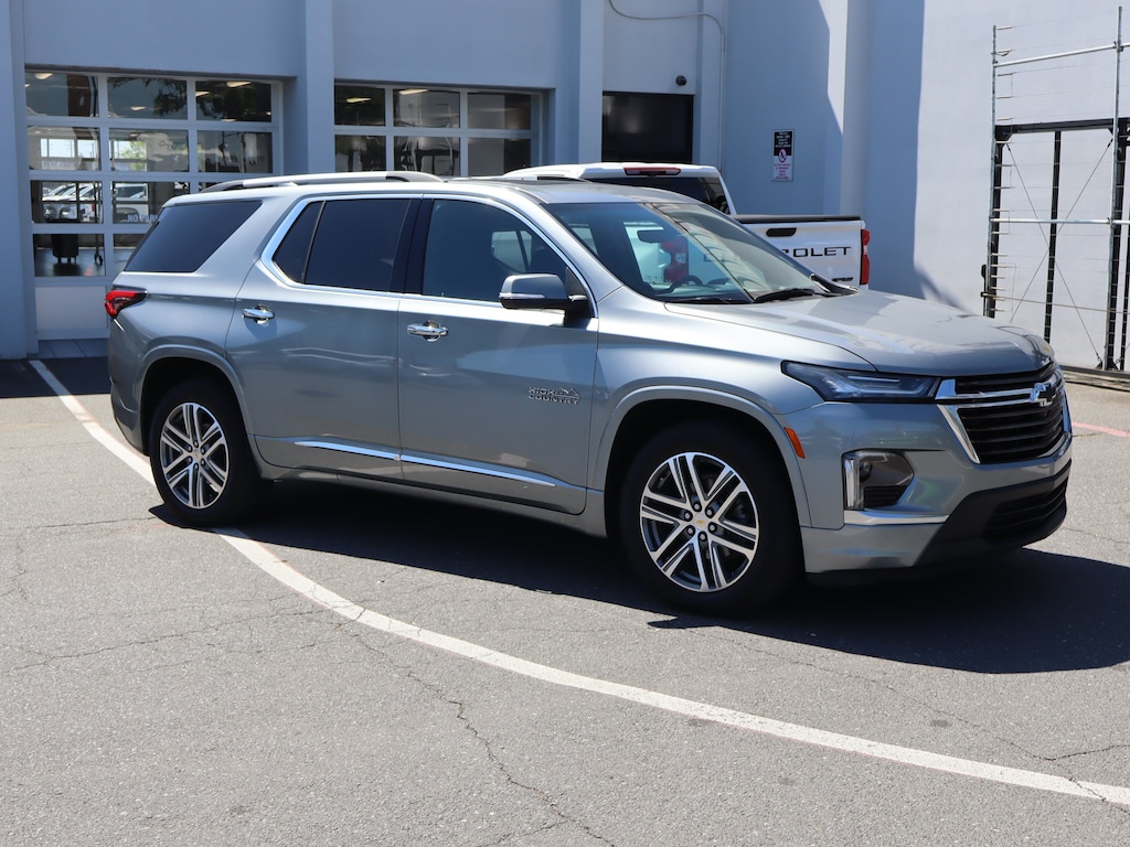 Used 2023 Chevrolet Traverse High Country SUV