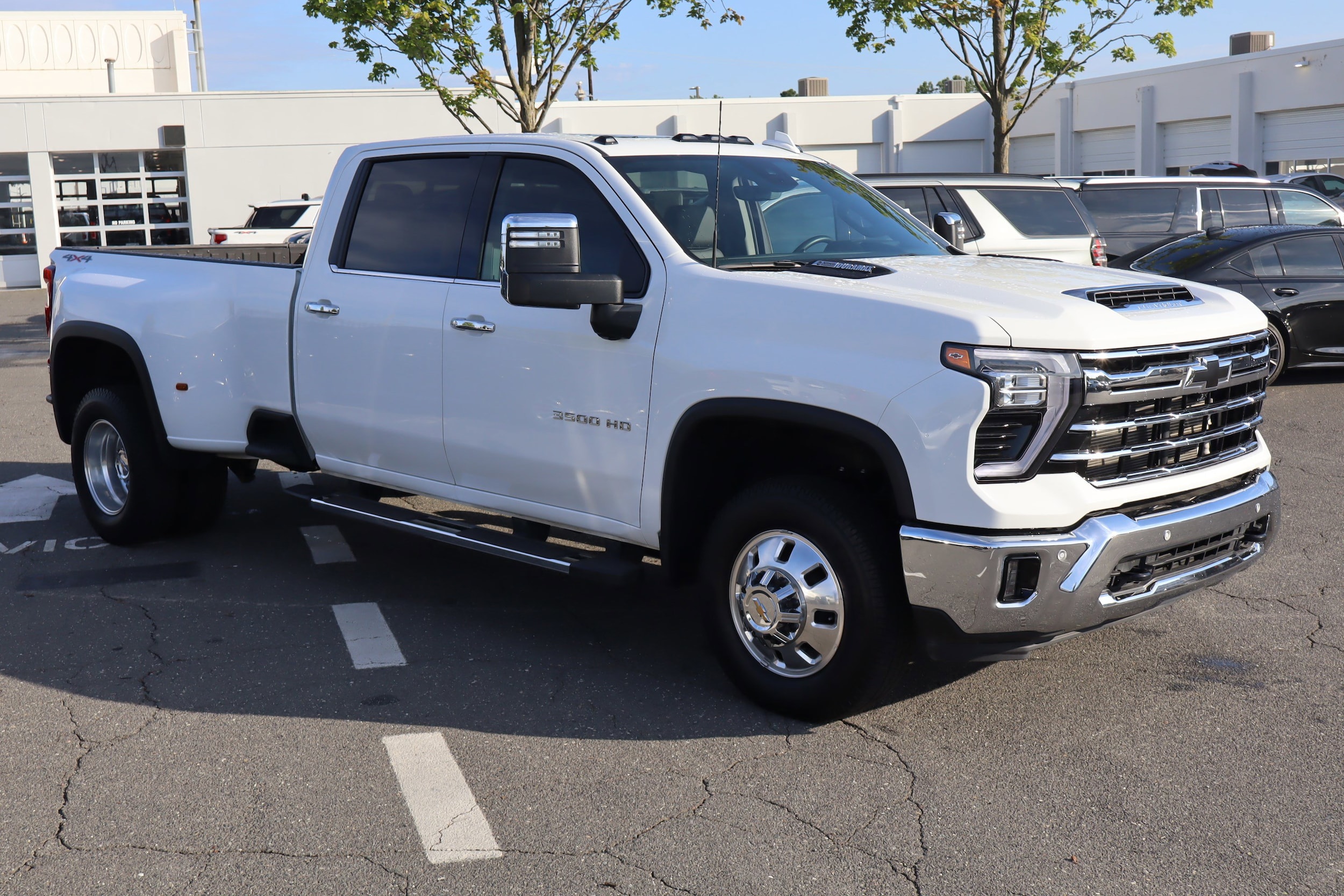 2025 Chevrolet Silverado 3500HD LTZ