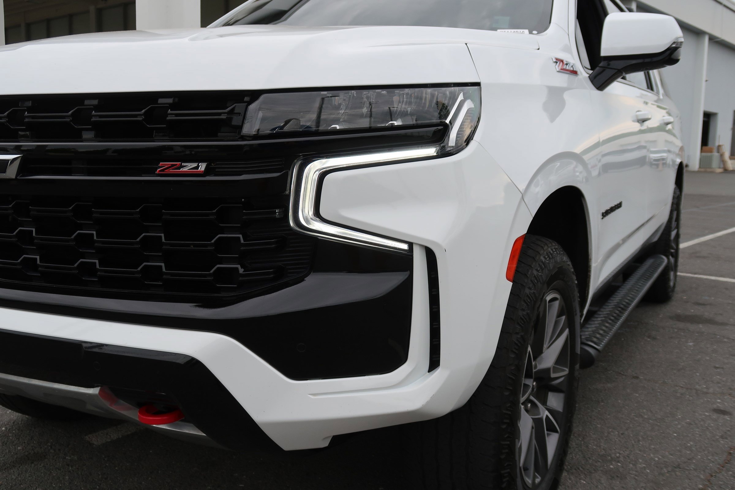 2024 Chevrolet Suburban Z71 photo 5