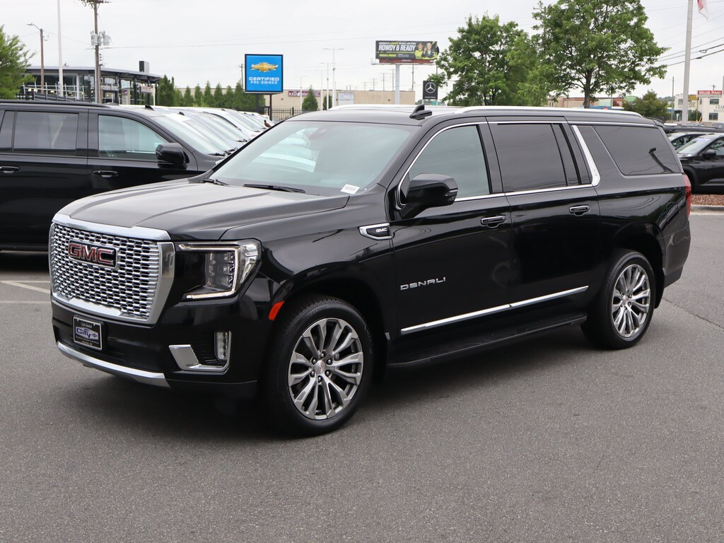 Used 2022 GMC Yukon XL Denali SUV