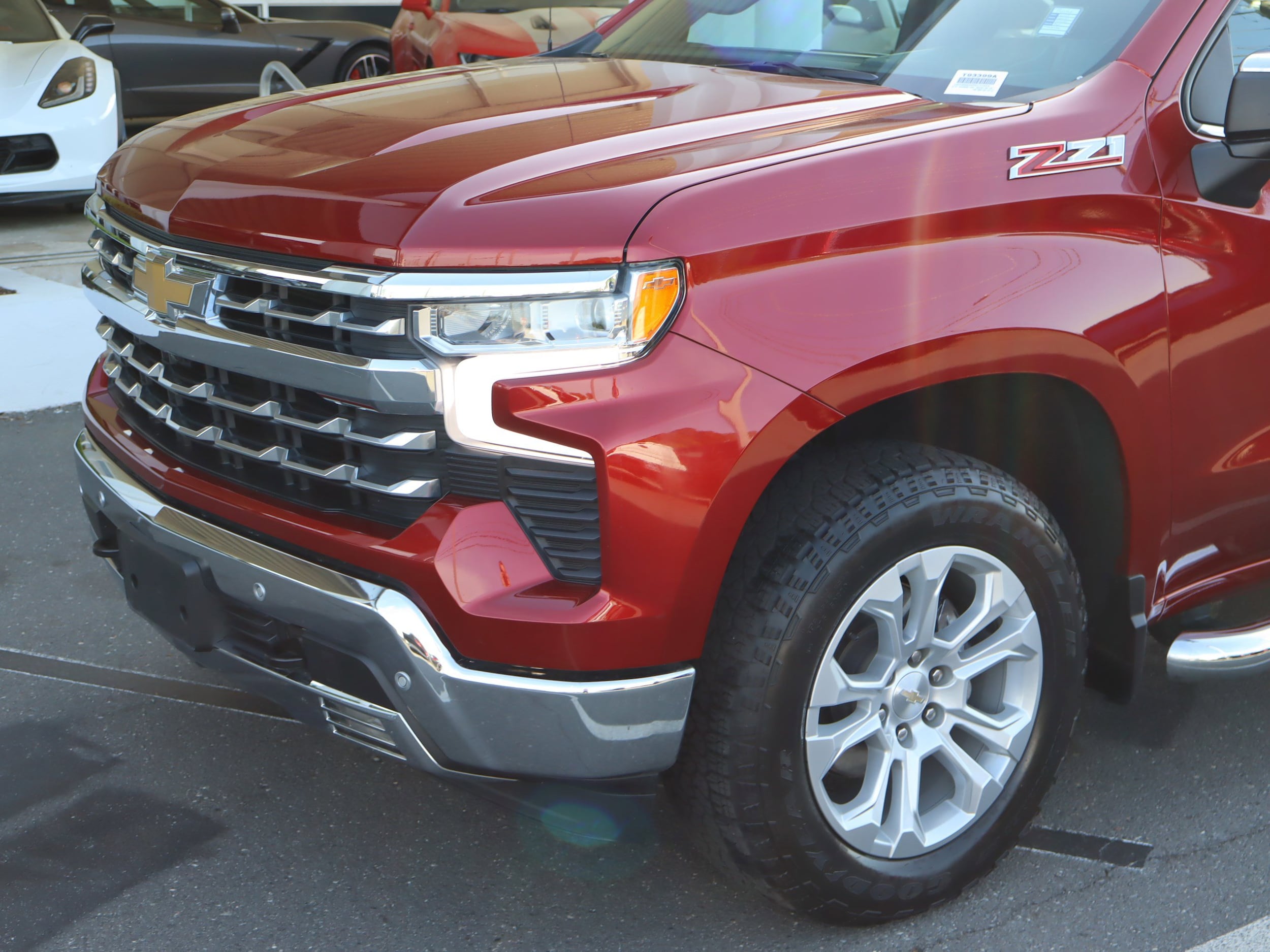 2023 Chevrolet Silverado 1500 LTZ photo 4