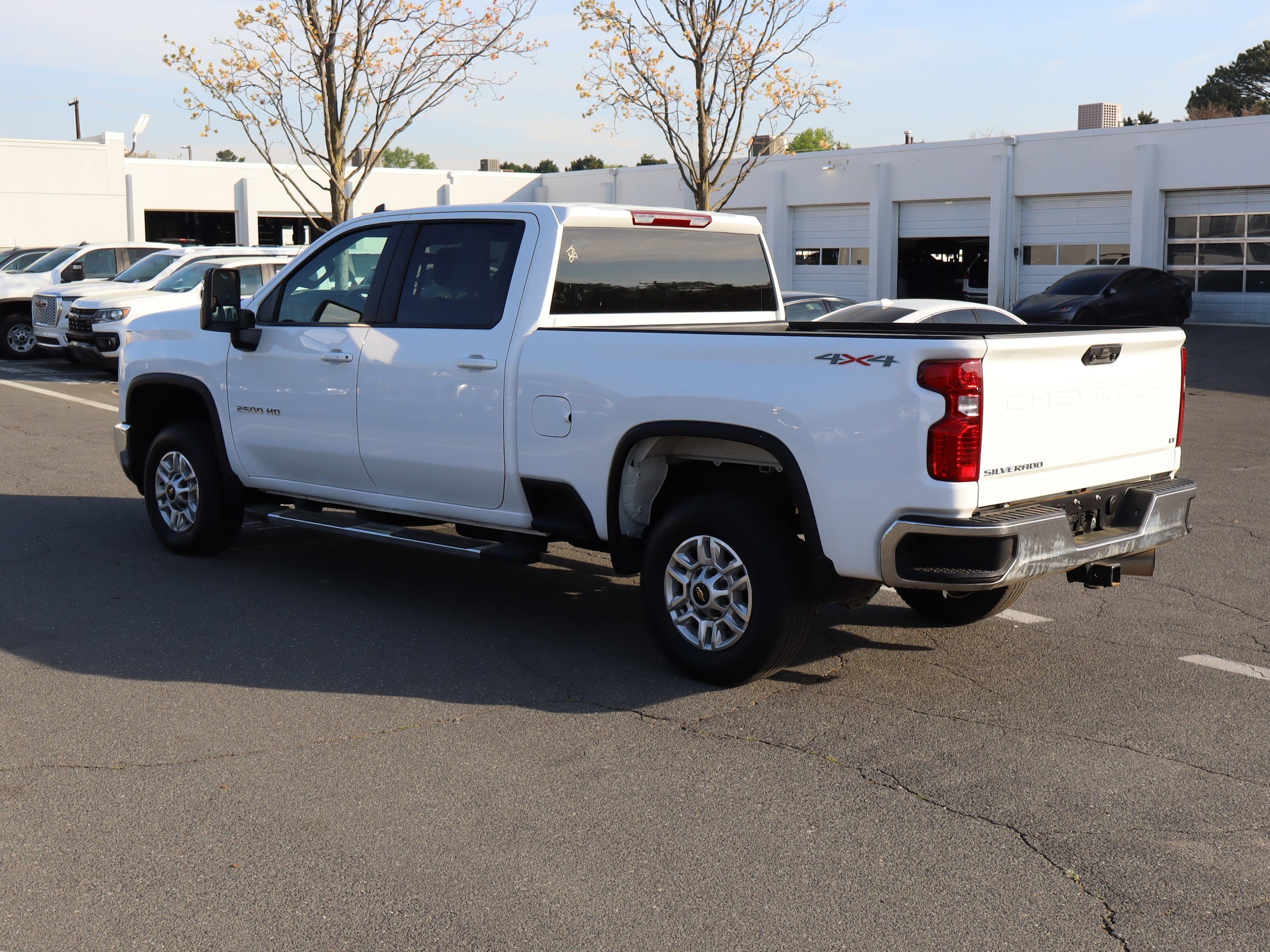 2025 Chevrolet Silverado 2500HD LT photo 3