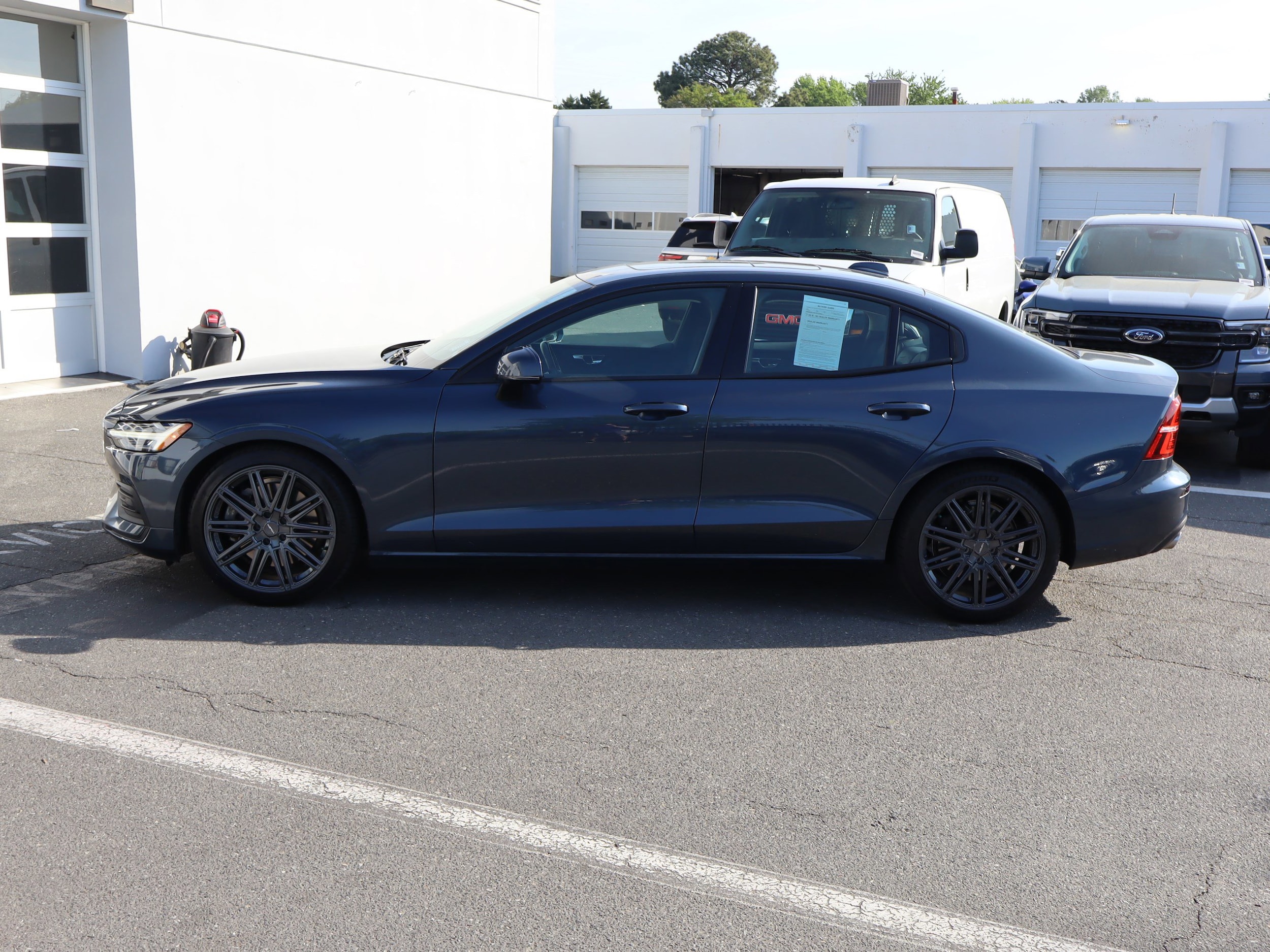 2020 Volvo S60 Momentum photo 6