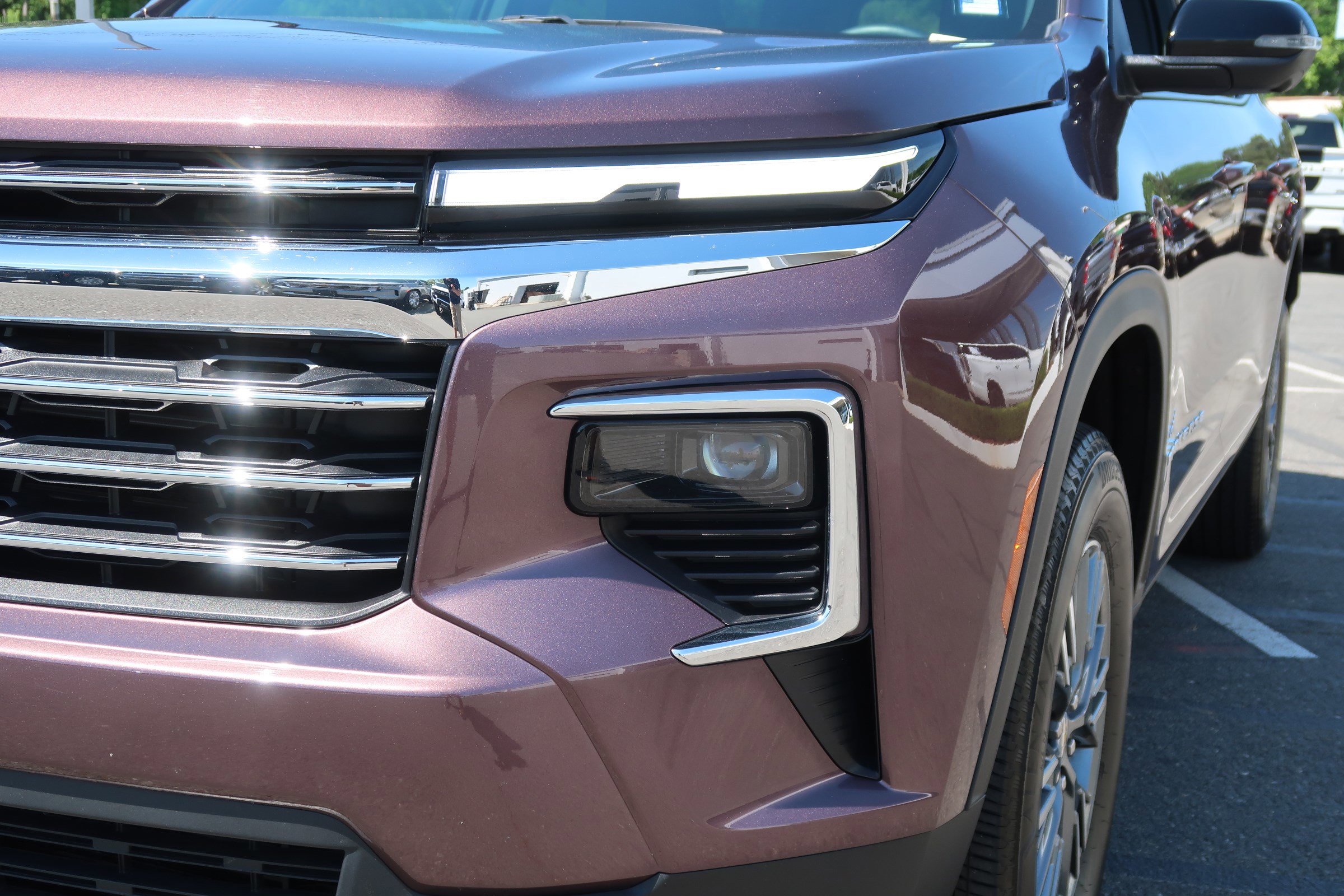 2024 Chevrolet Traverse FWD LT photo 5