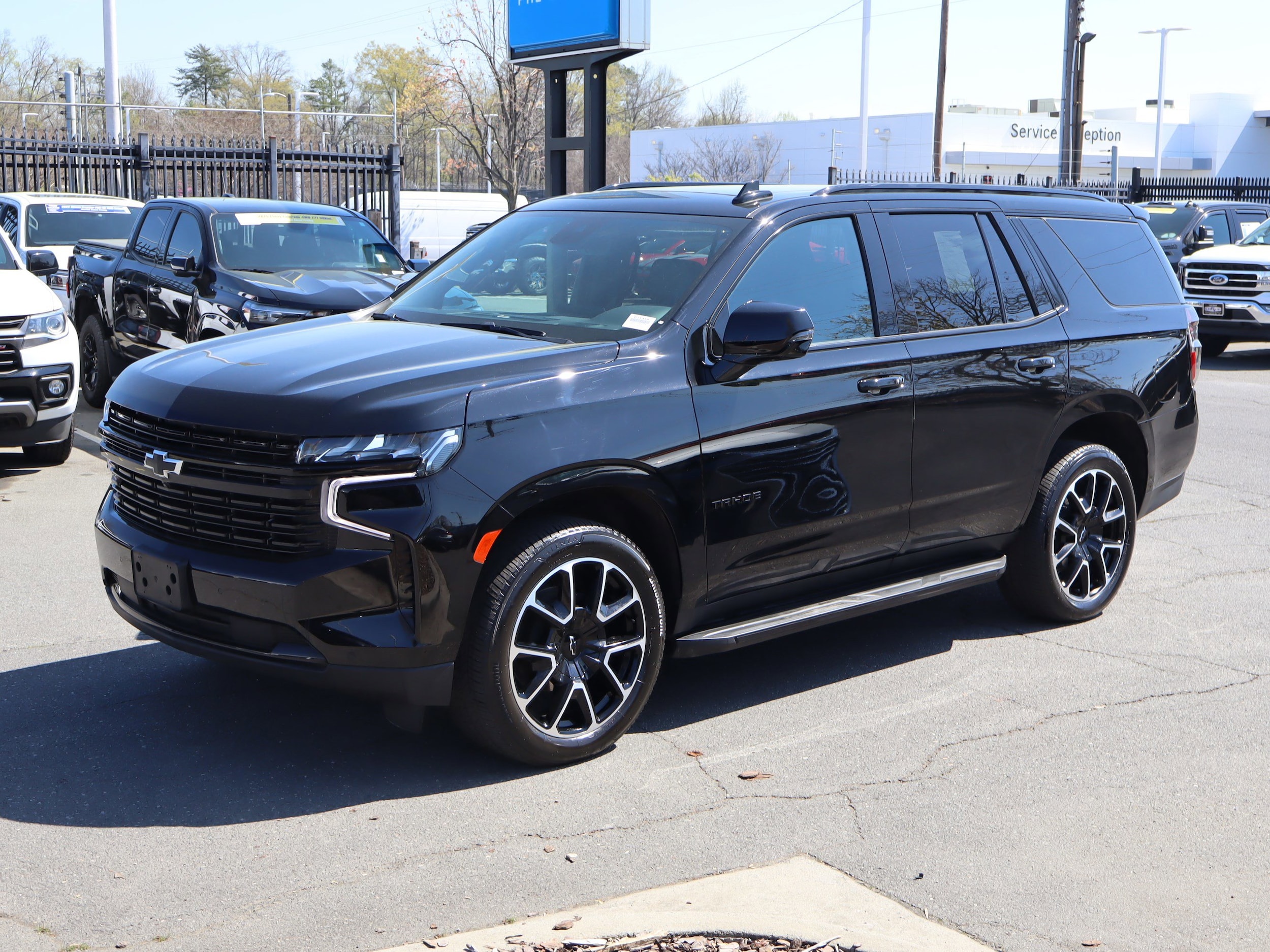 2023 Chevrolet Tahoe RST photo 4