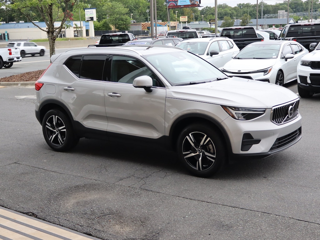 Certified 2025 Volvo XC40 Core Bright Theme SUV