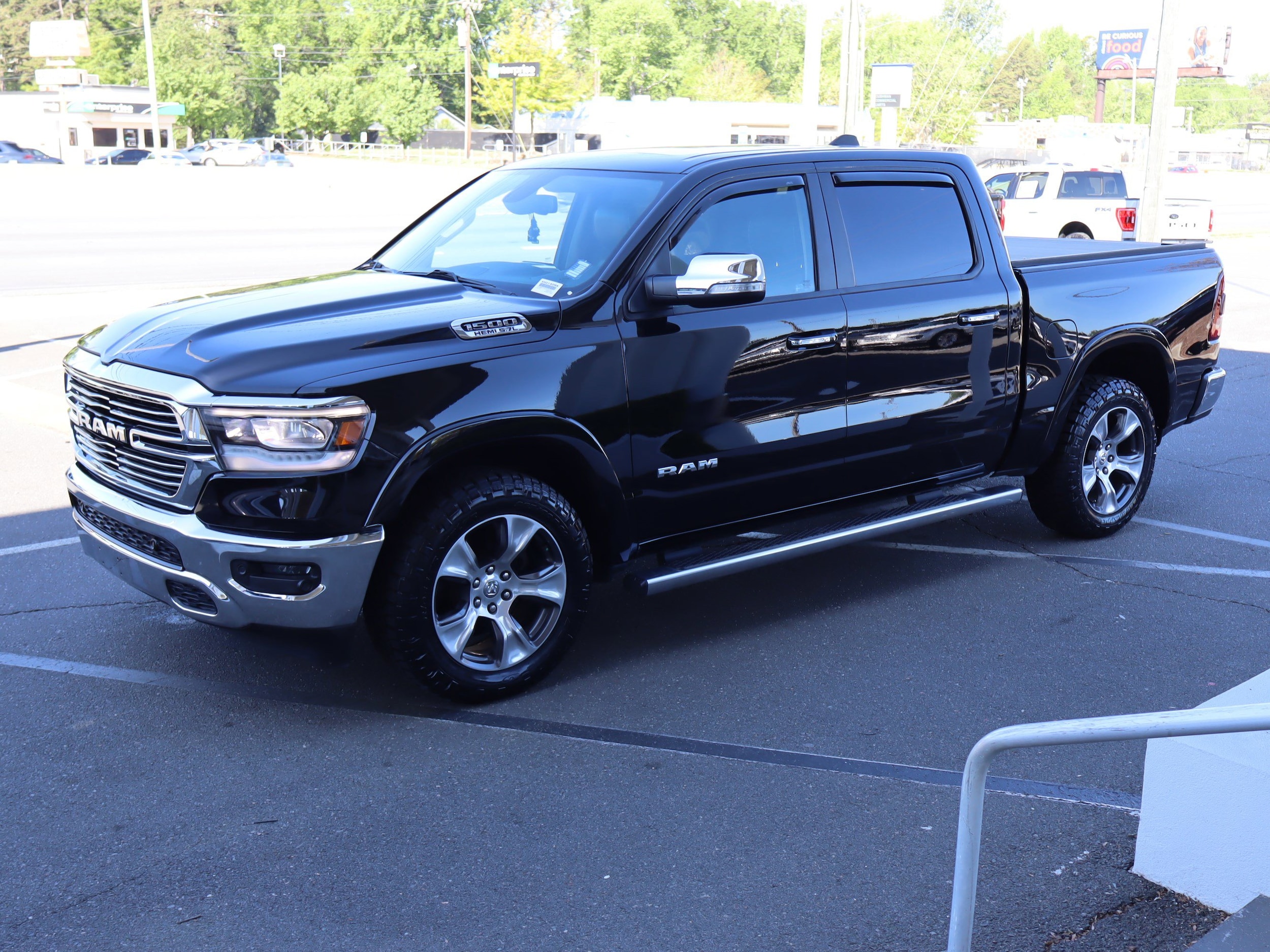 2020 Ram 1500 Laramie photo 4