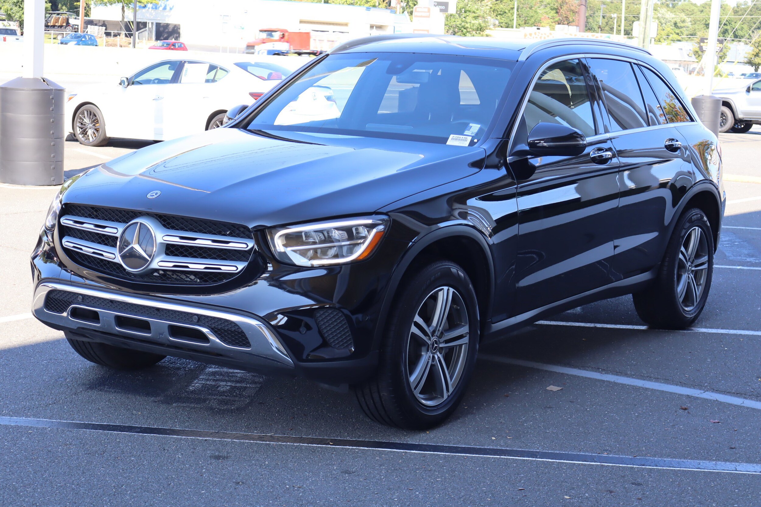 2021 Mercedes Benz GLC 300 photo 3