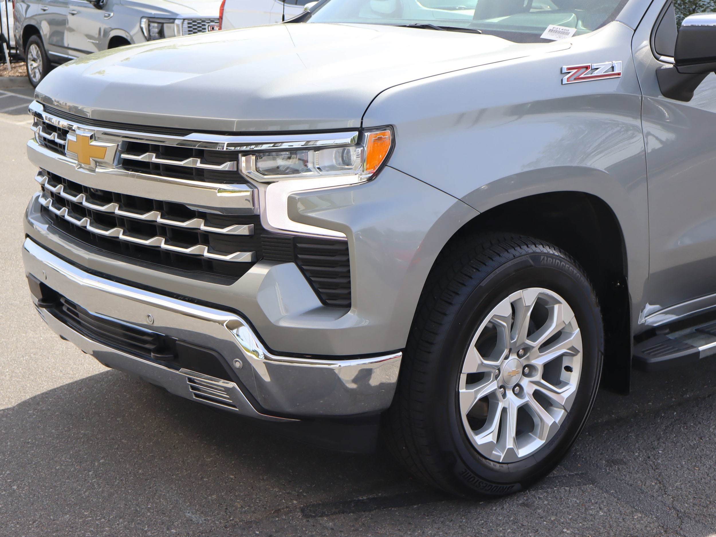 2023 Chevrolet Silverado 1500 LTZ photo 4
