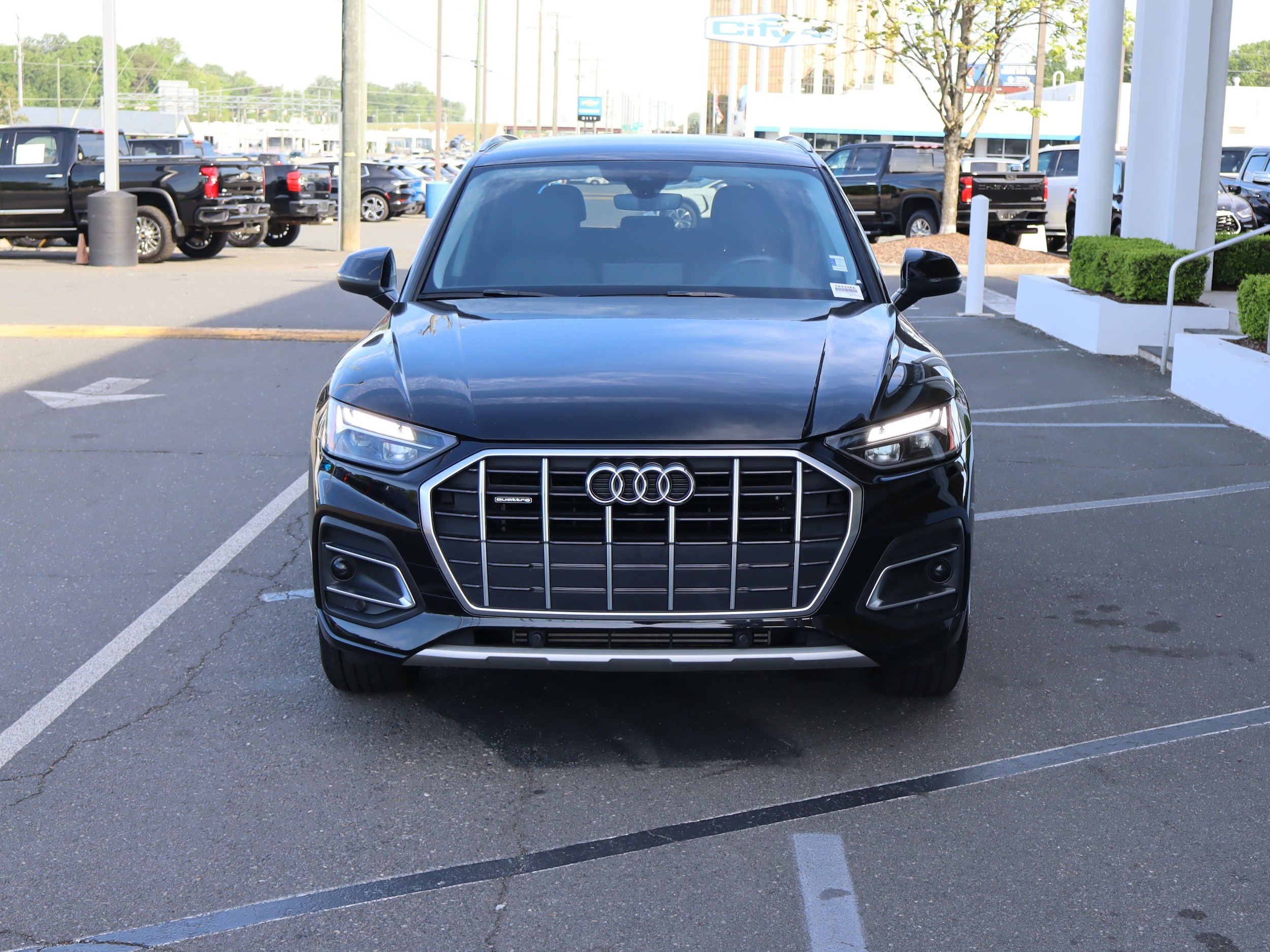 2021 Audi Q5 Premium photo 2