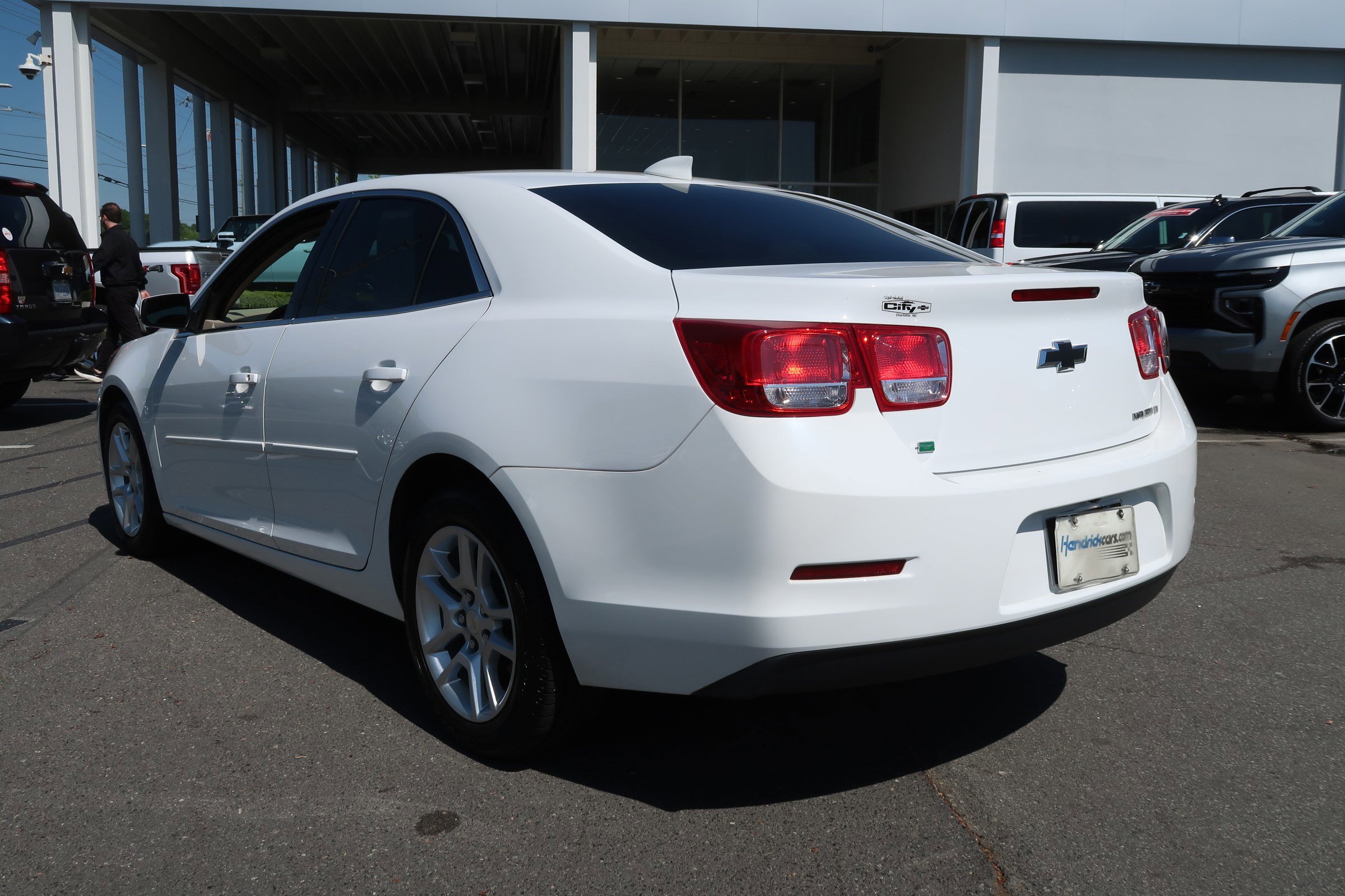 2015 Chevrolet Malibu LT photo 3