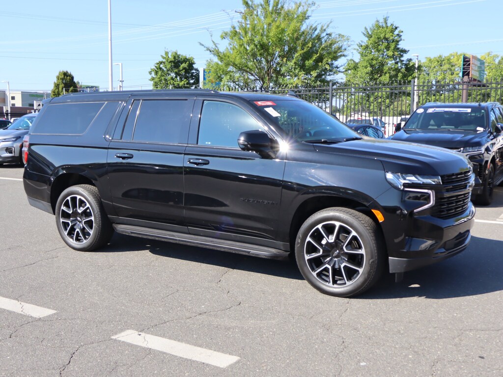 Used 2024 Chevrolet Suburban RST SUV