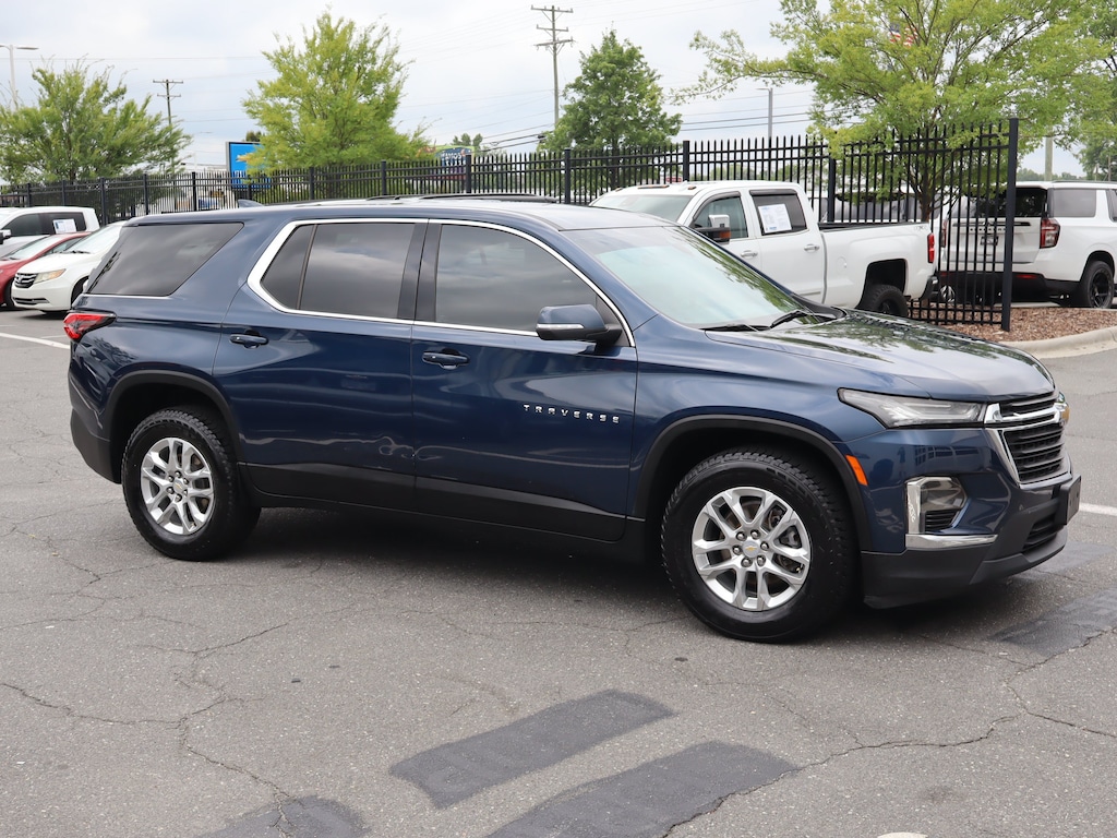 Used 2023 Chevrolet Traverse LS SUV