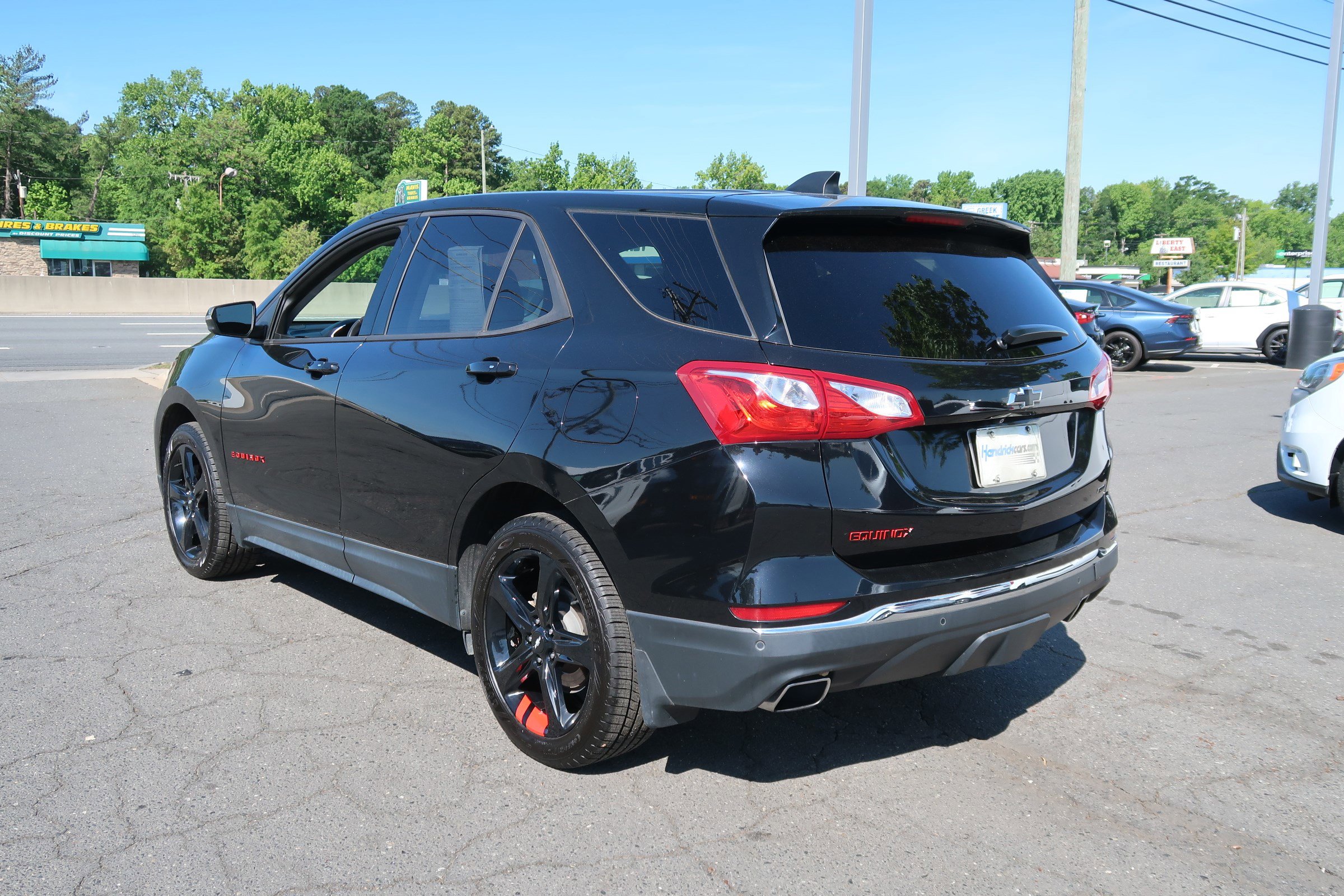 2019 Chevrolet Equinox LT photo 3