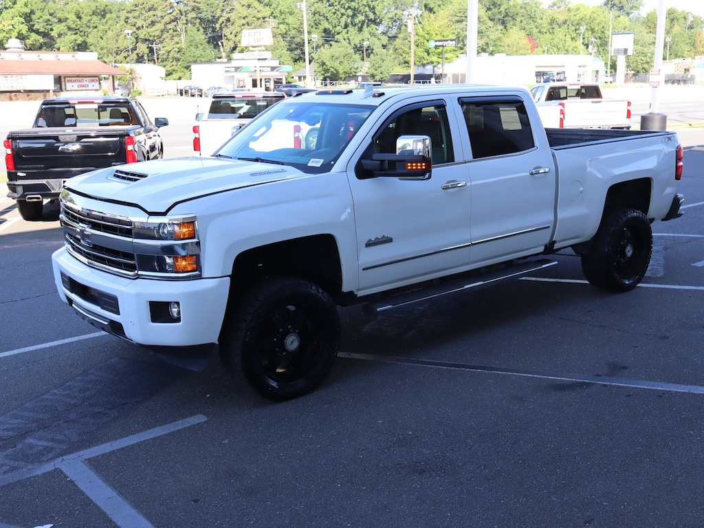 Used 2019 Chevrolet Silverado 2500HD High Country Pickup