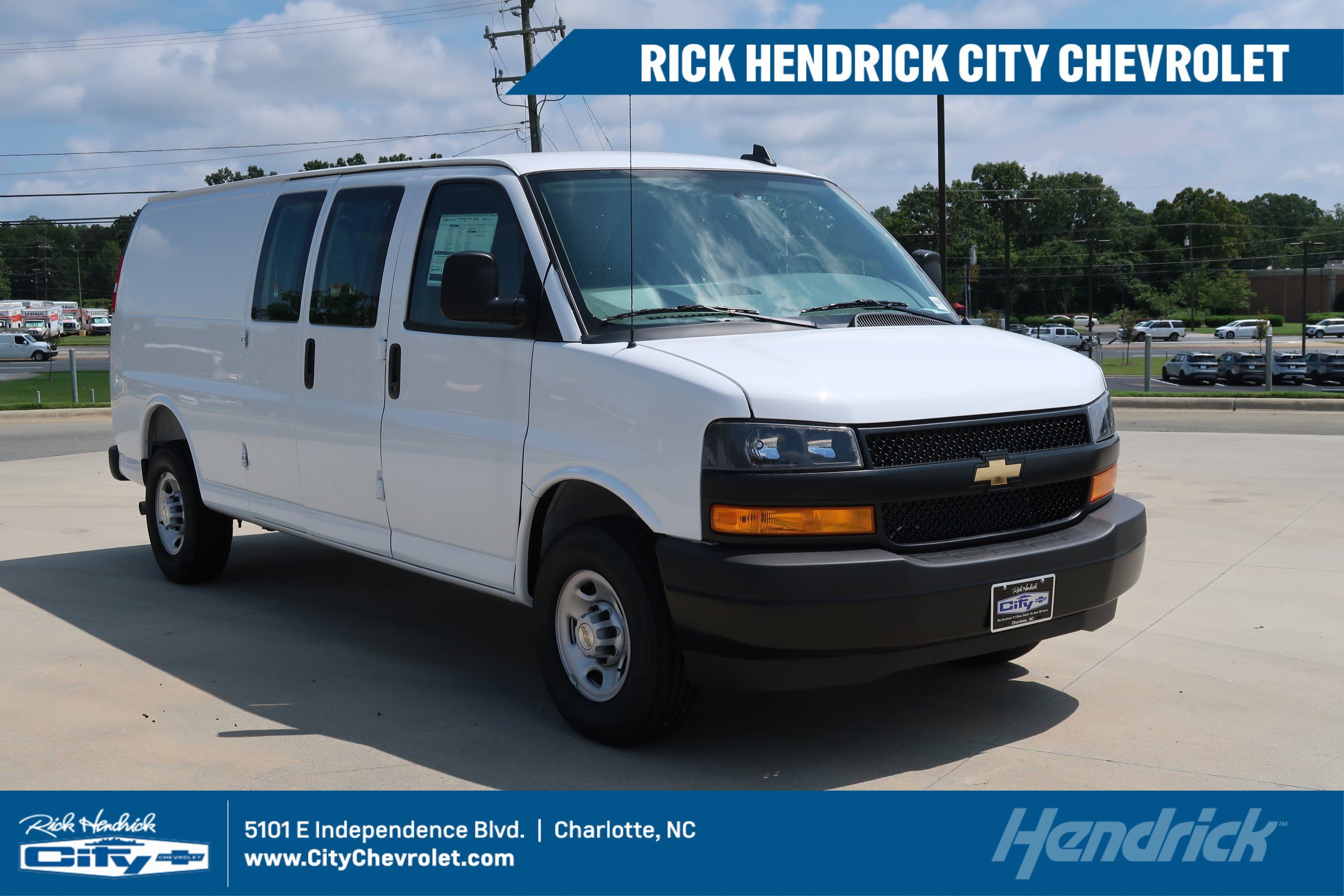 2026 Chevrolet Express 2500 Extended Work Van HD's photo