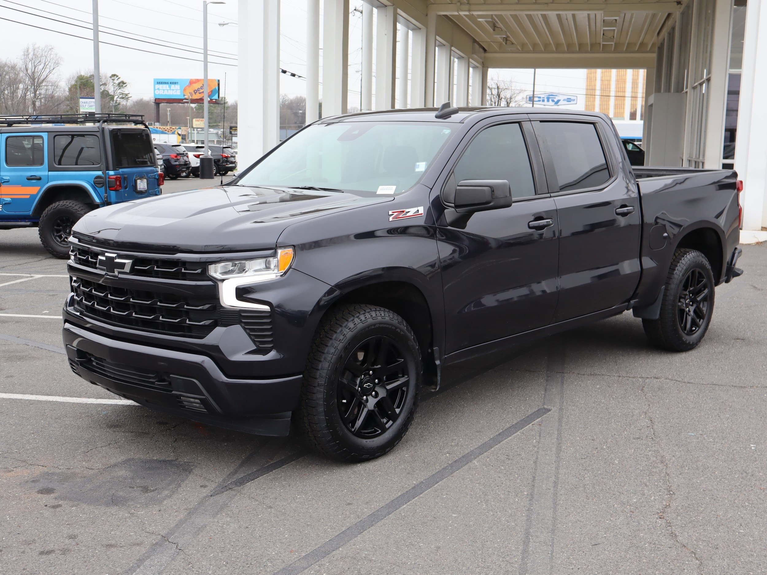 2023 Chevrolet Silverado 1500 RST photo 4