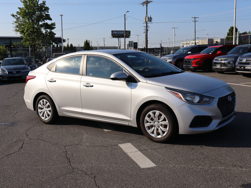 Used 2018 Hyundai Accent SE Sedan