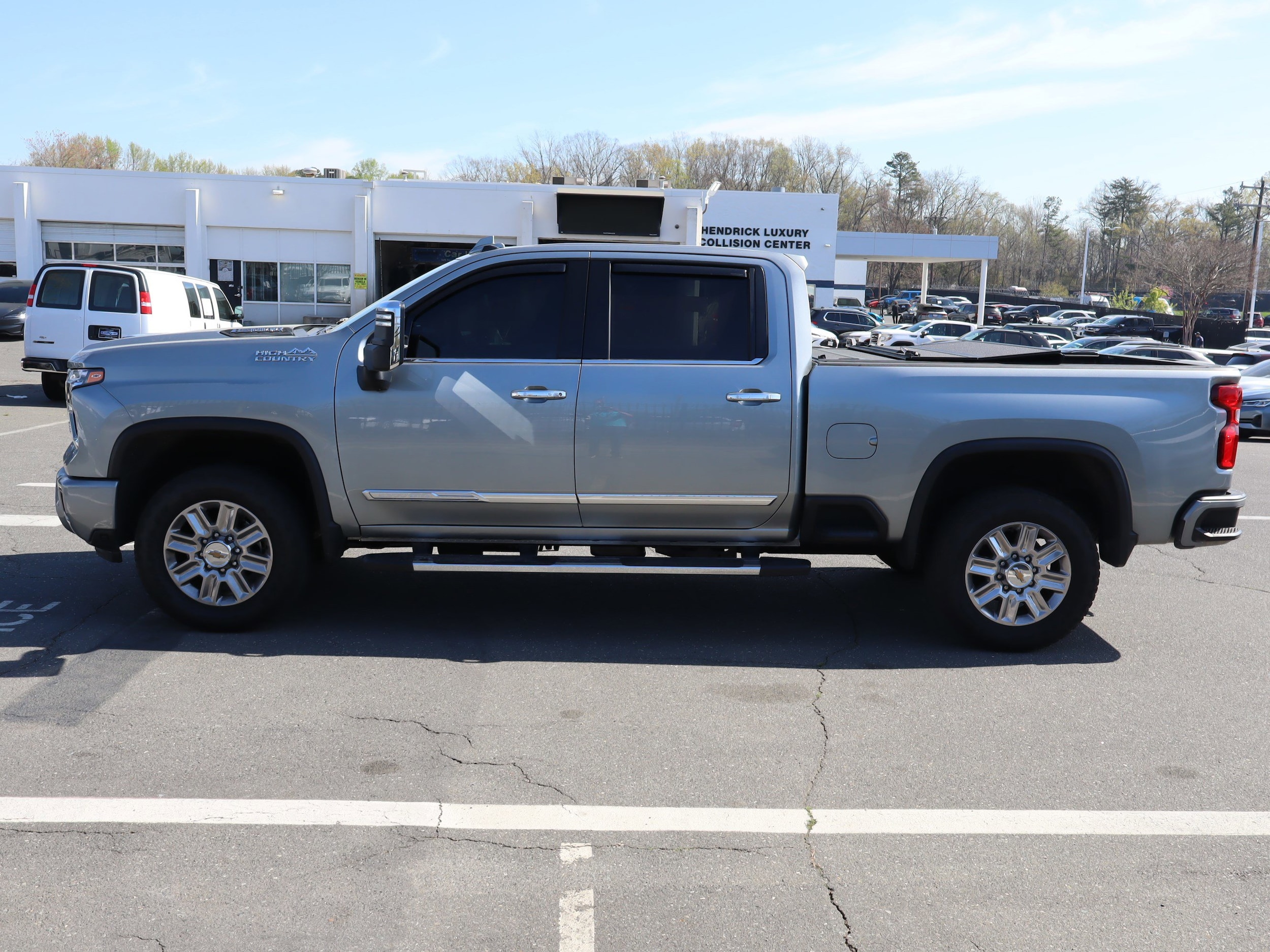 2024 Chevrolet Silverado 2500HD High Country photo 5