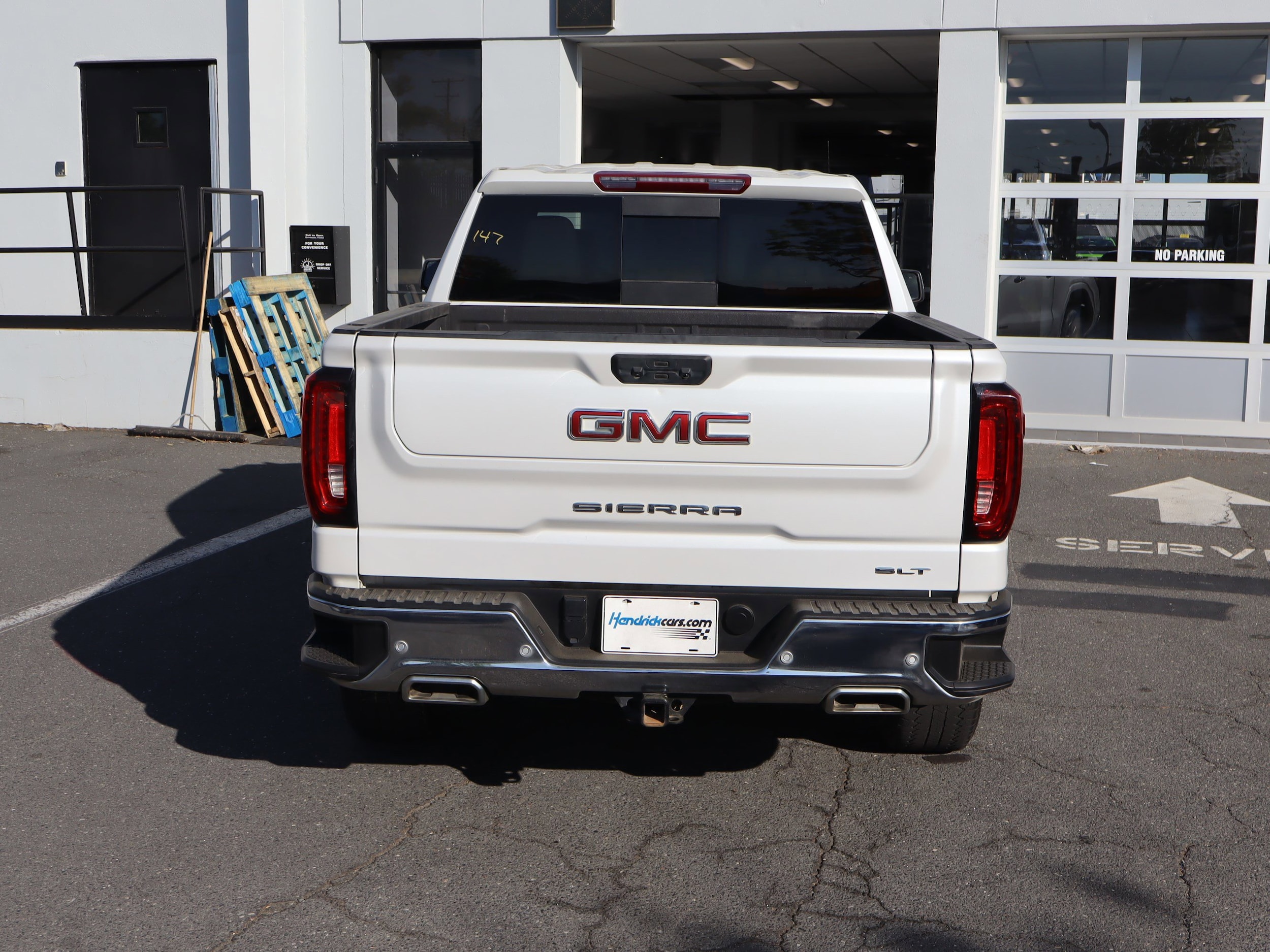 2024 GMC Sierra 1500 SLT photo 3