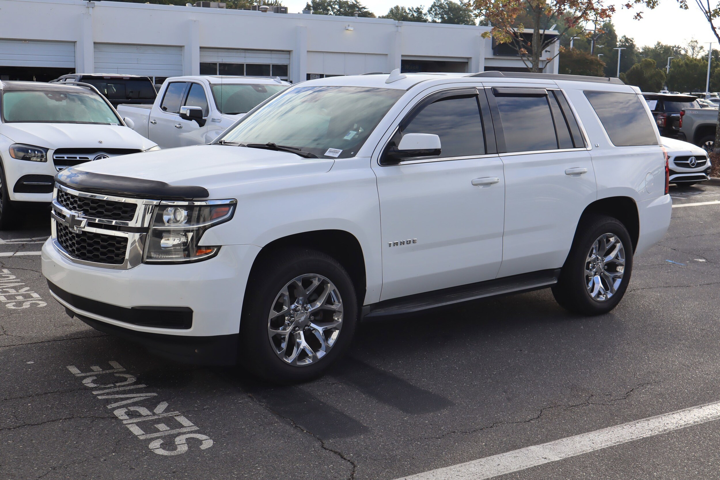 2016 Chevrolet Tahoe LT photo 3