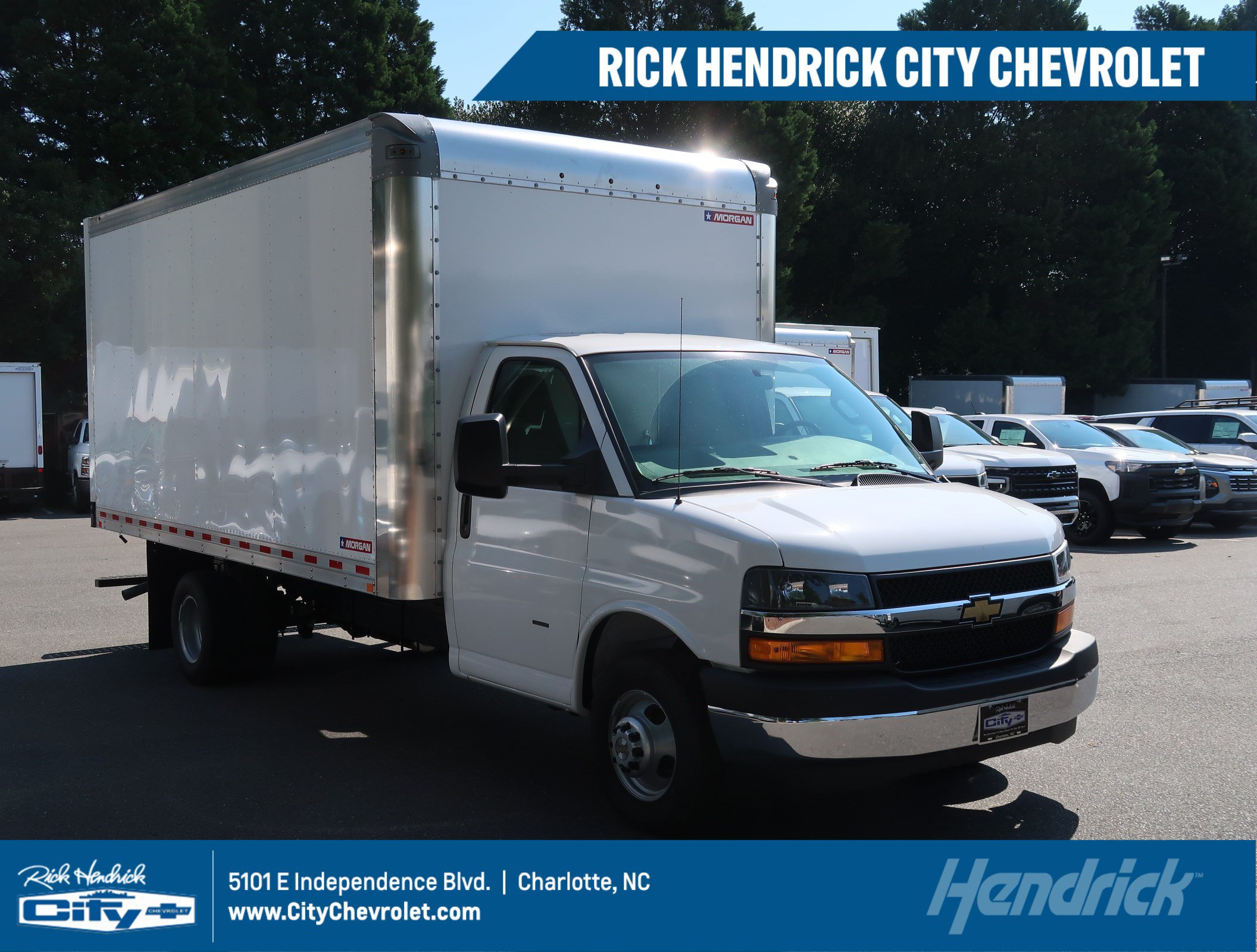 2026 Chevrolet Express Cutaway Base