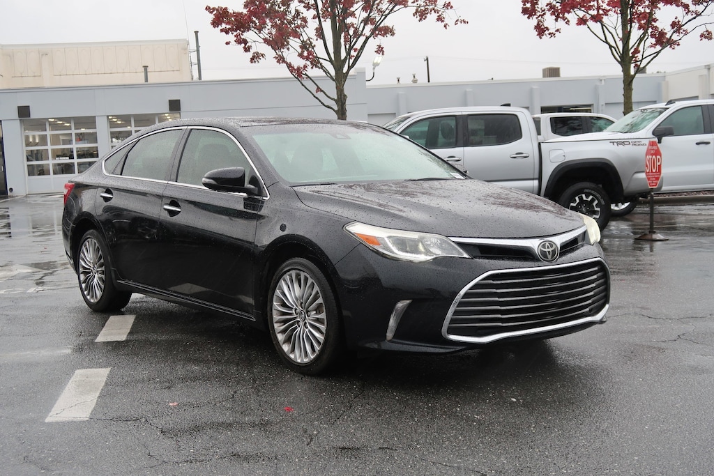 Used 2018 Toyota Avalon Limited Sedan