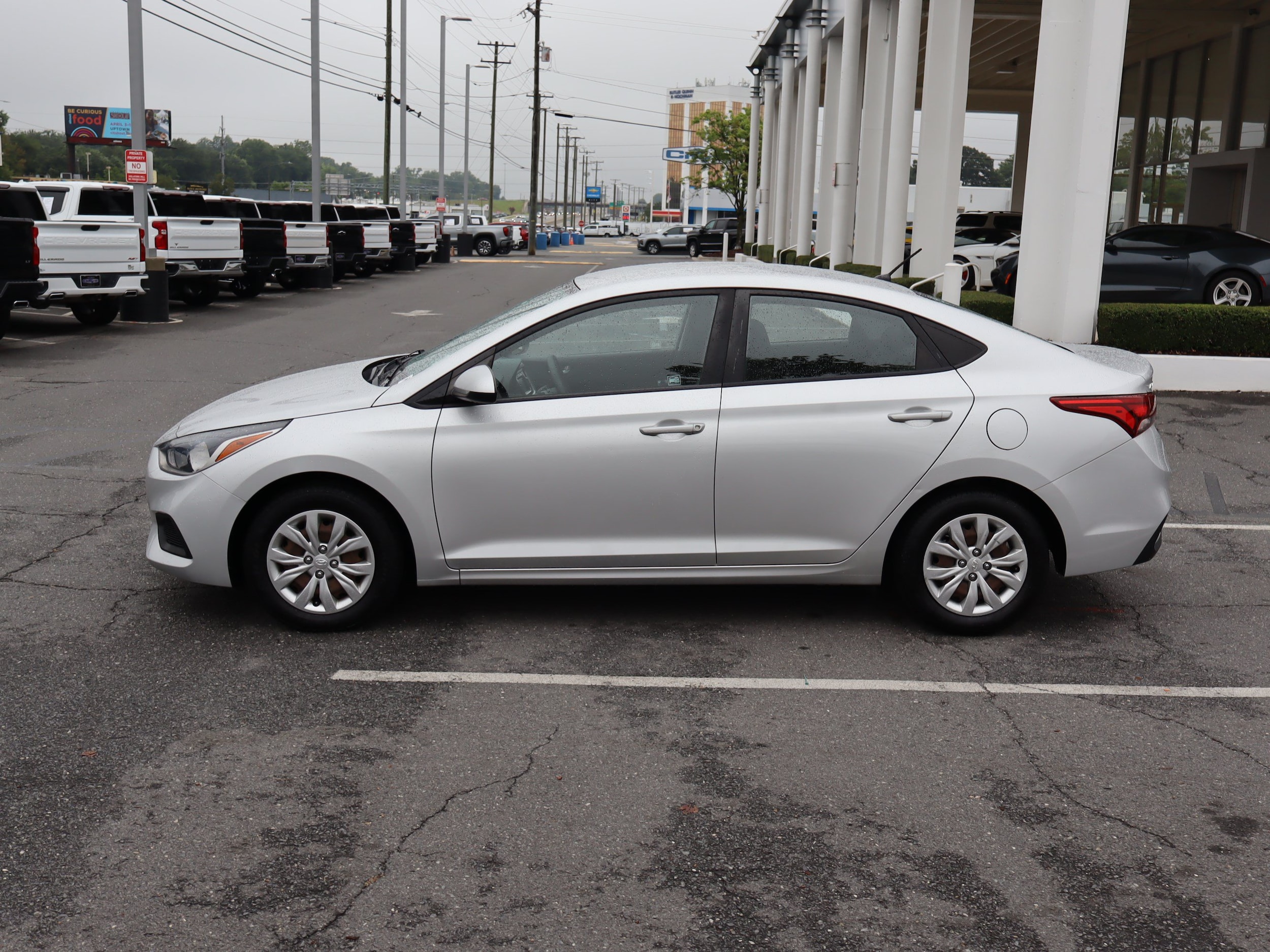 Hyundai Accent SE